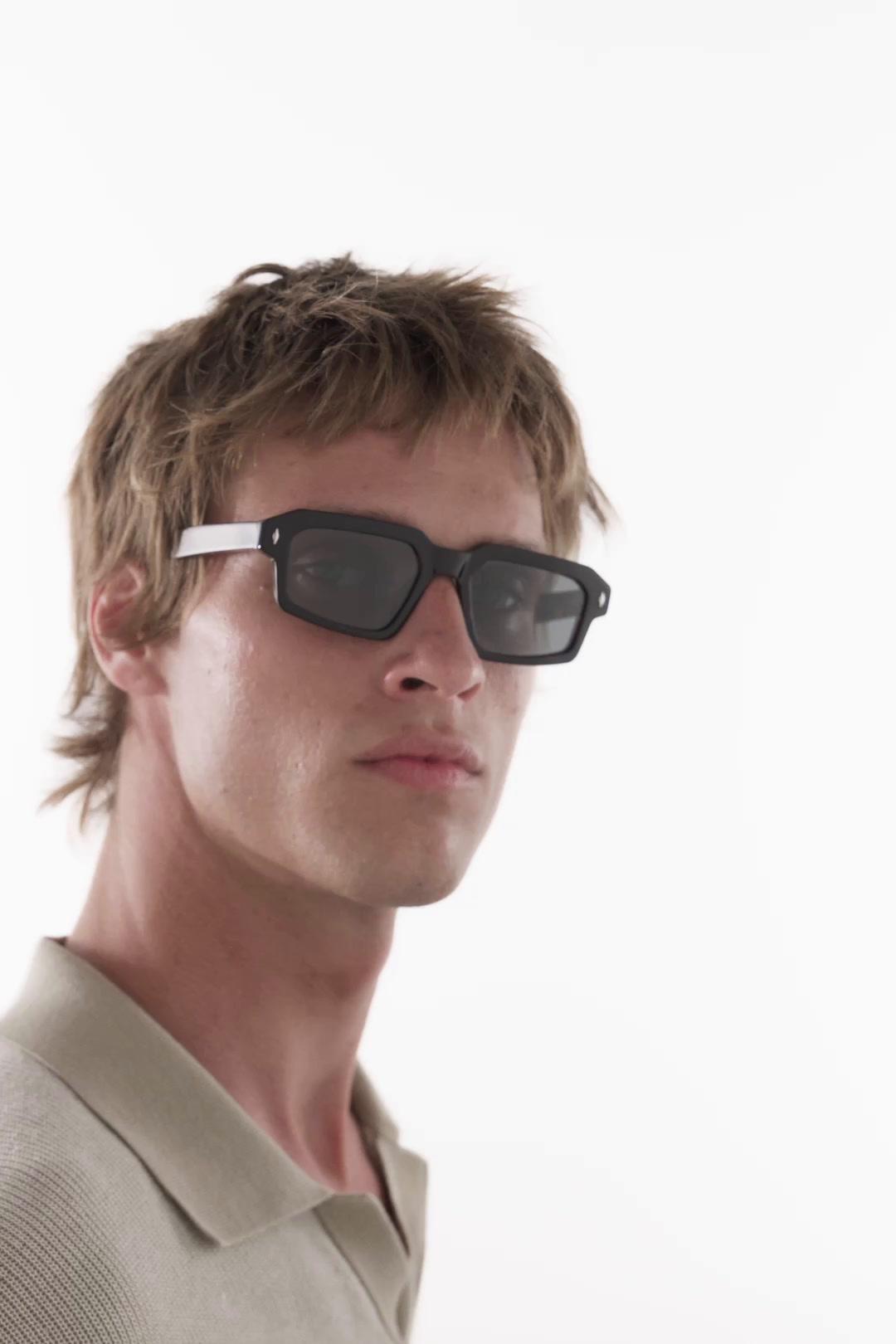 Rectangular sunglasses