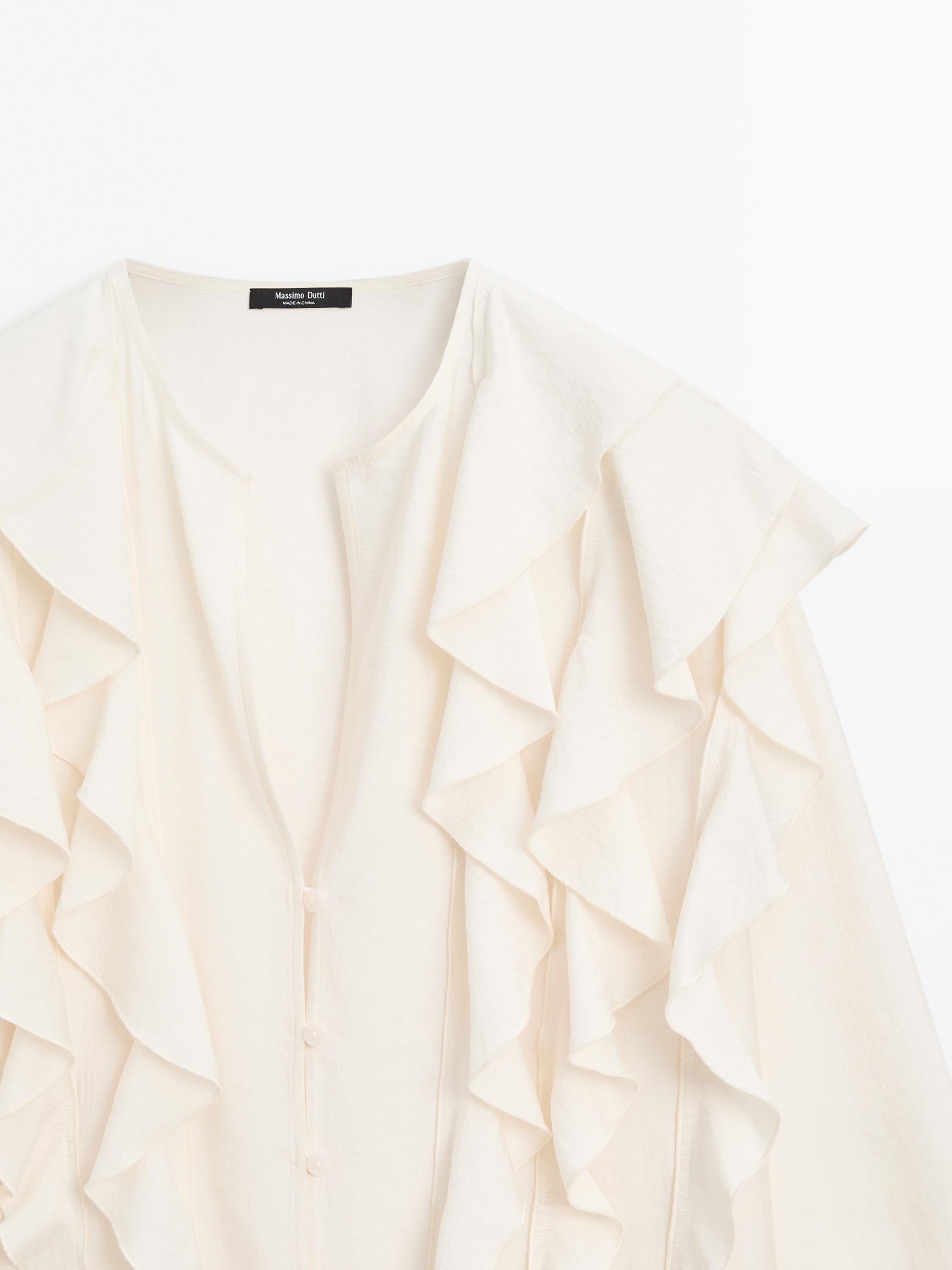 Flowing blouse with ruffles