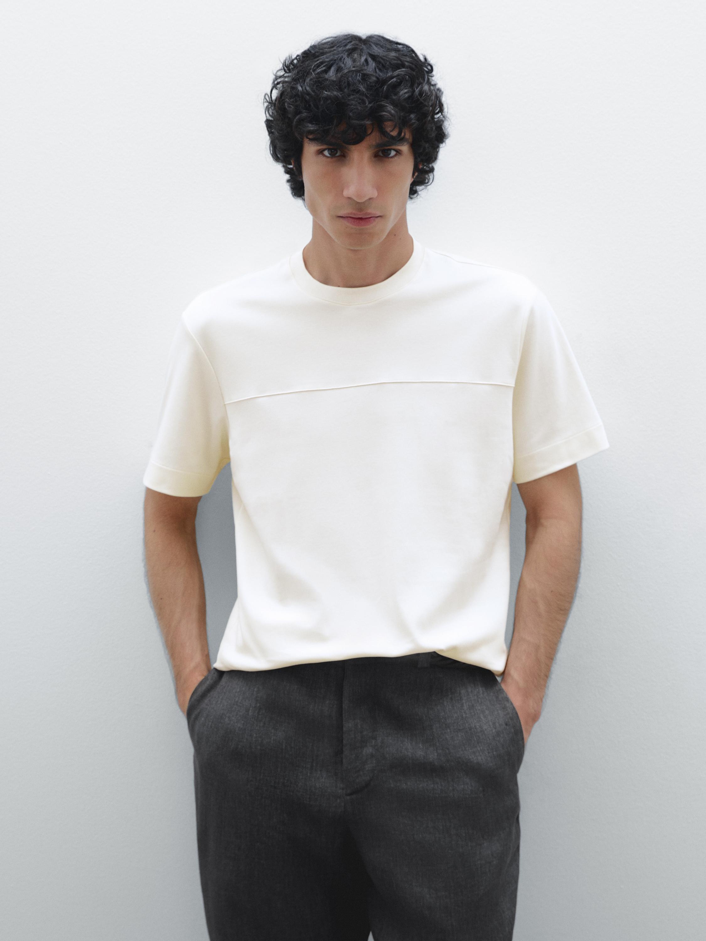 Maglietta con dettaglio di cucitura 100% cotone