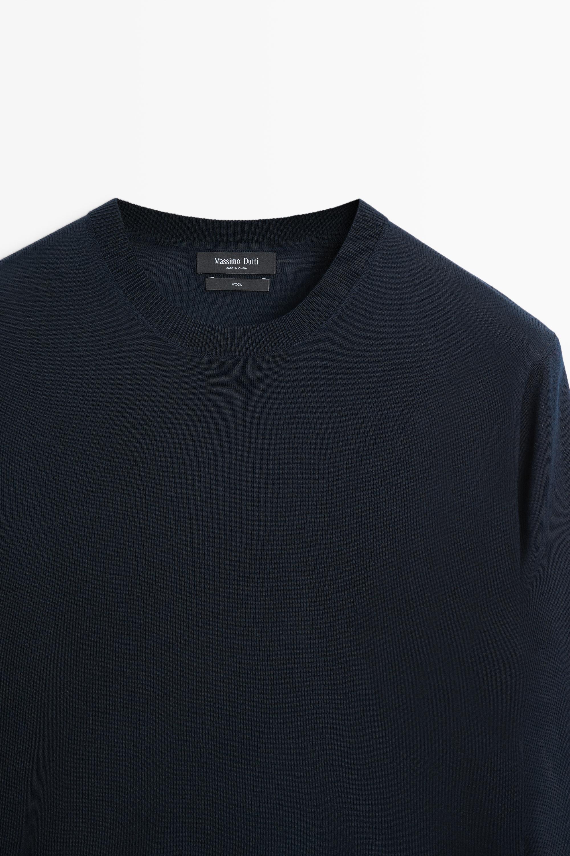 100% merino wool knit round neck sweater — NAVY BLUE