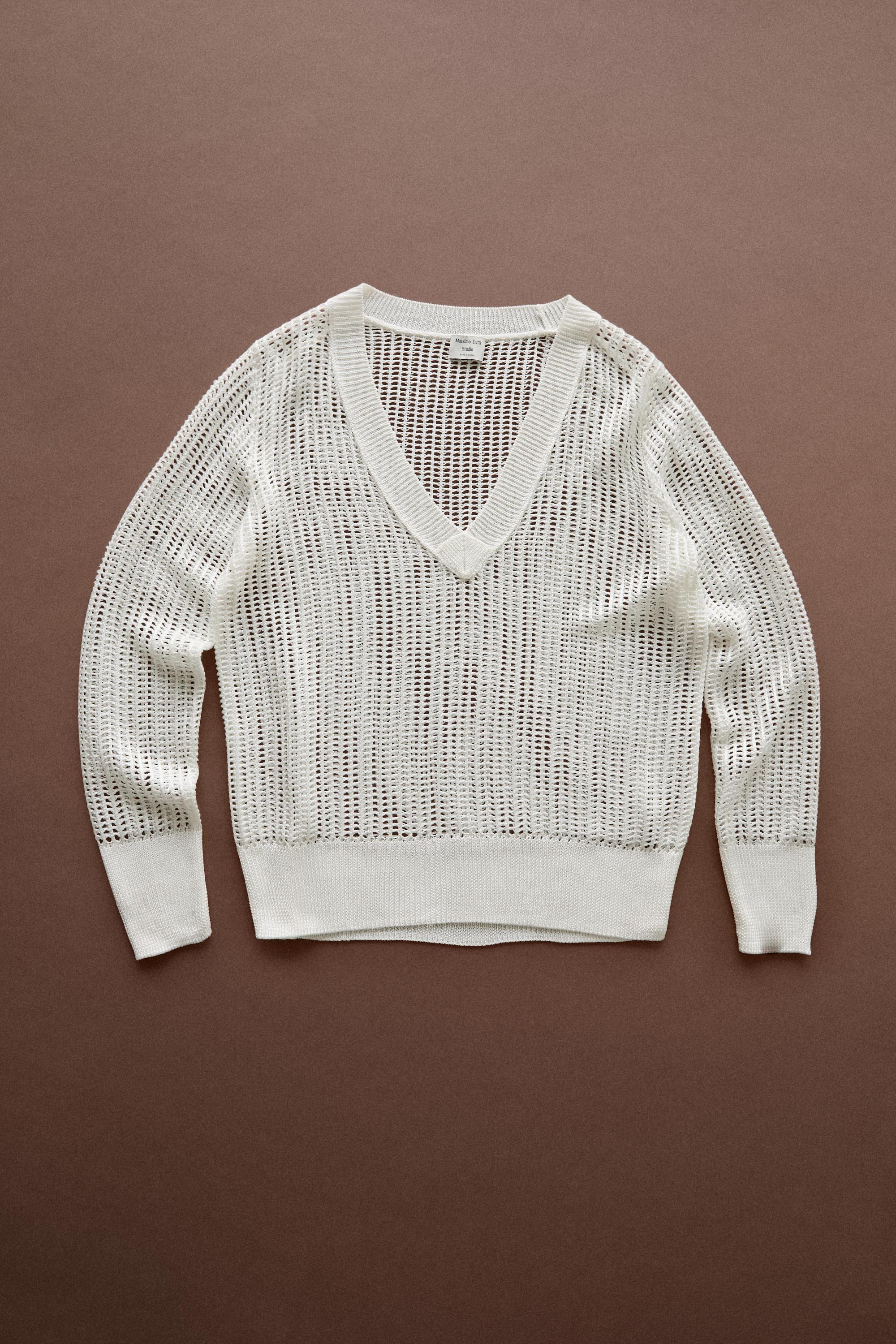V-neck cutwork sweater - STUDIO — WHITE