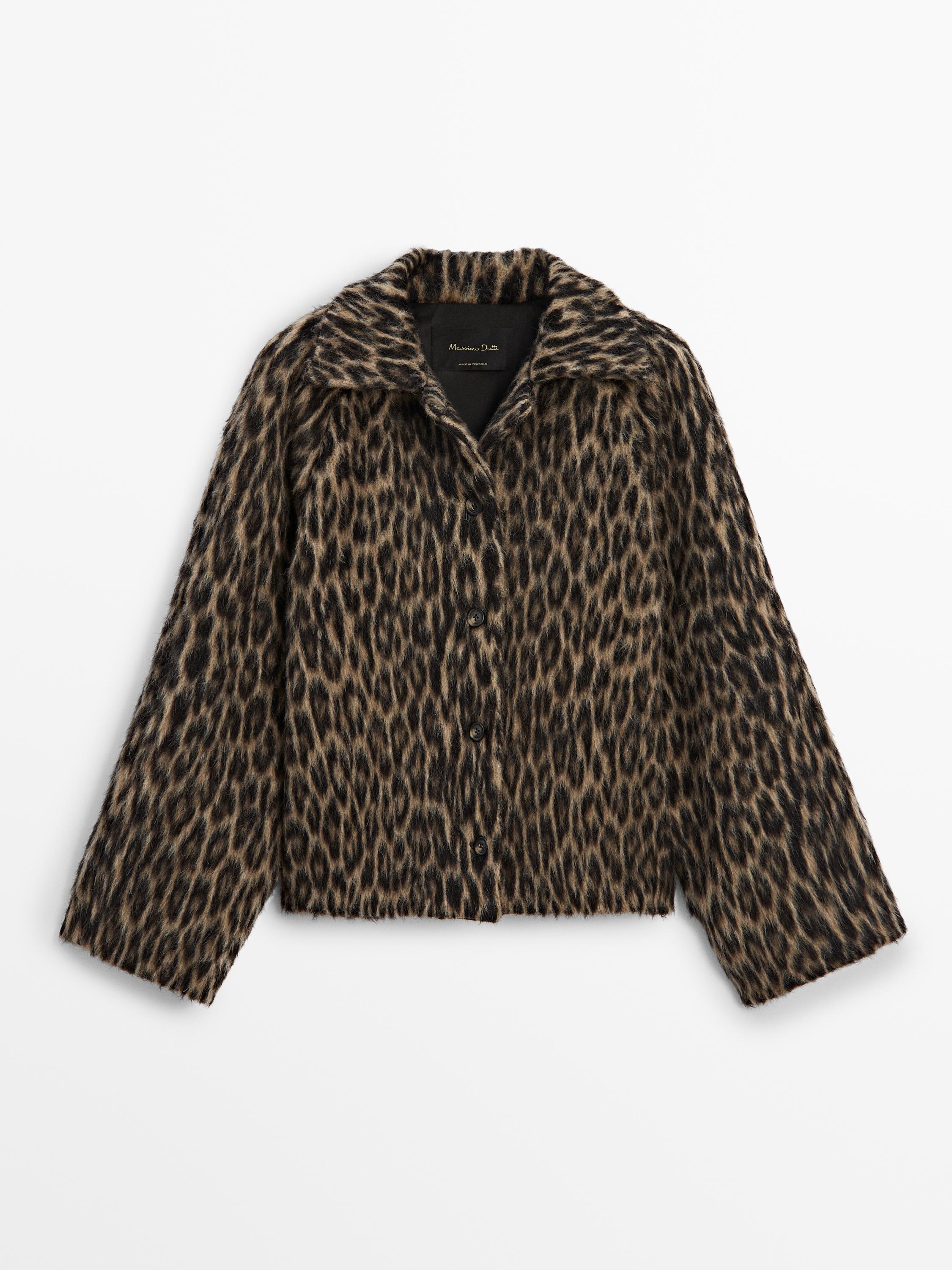 Short animal print collared coat