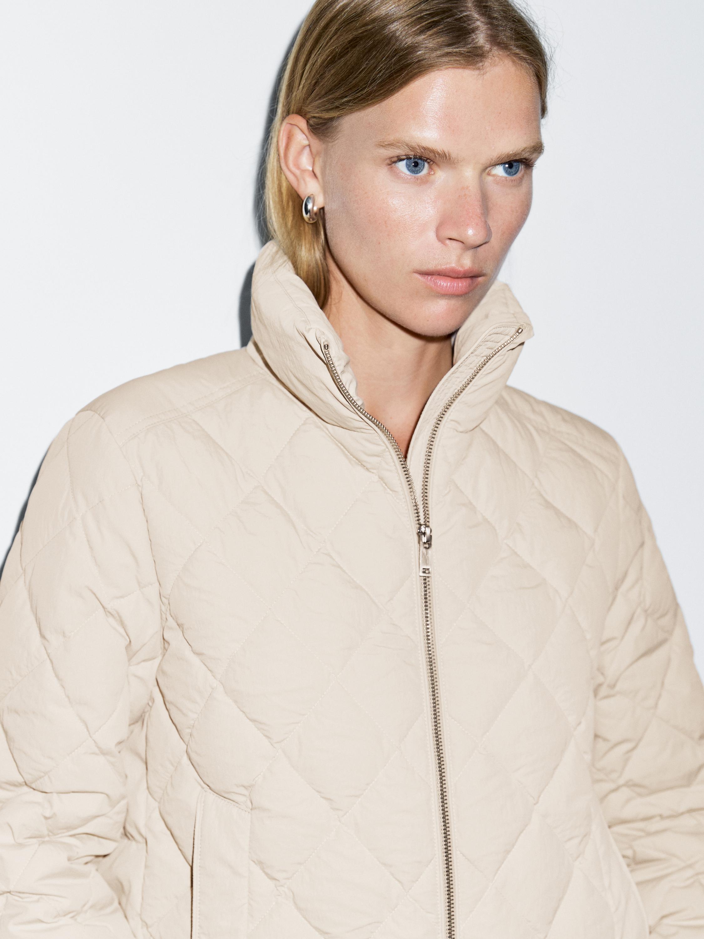 Short puffer jacket