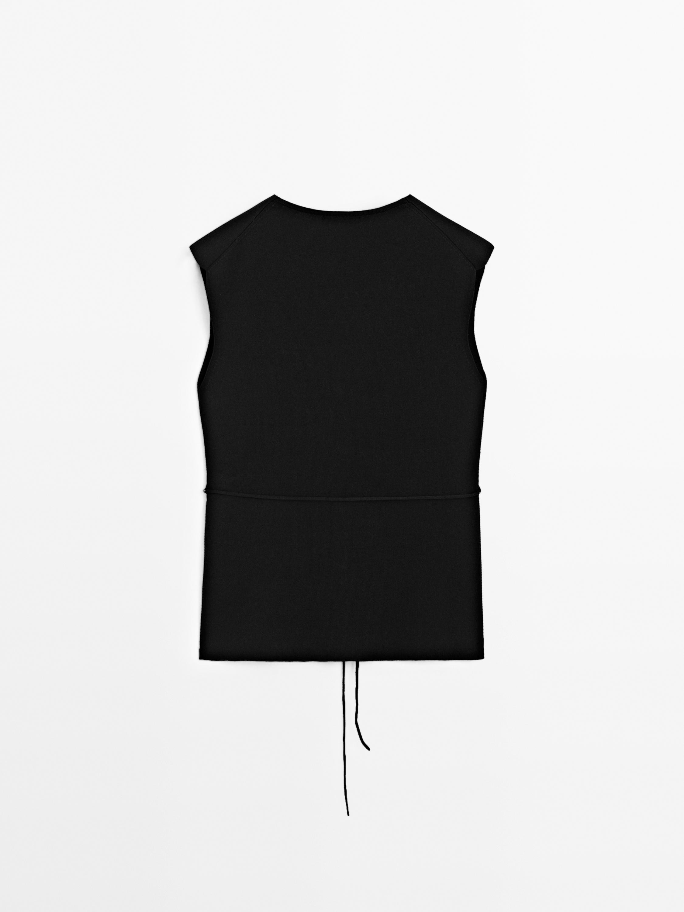 V-neck knit vest