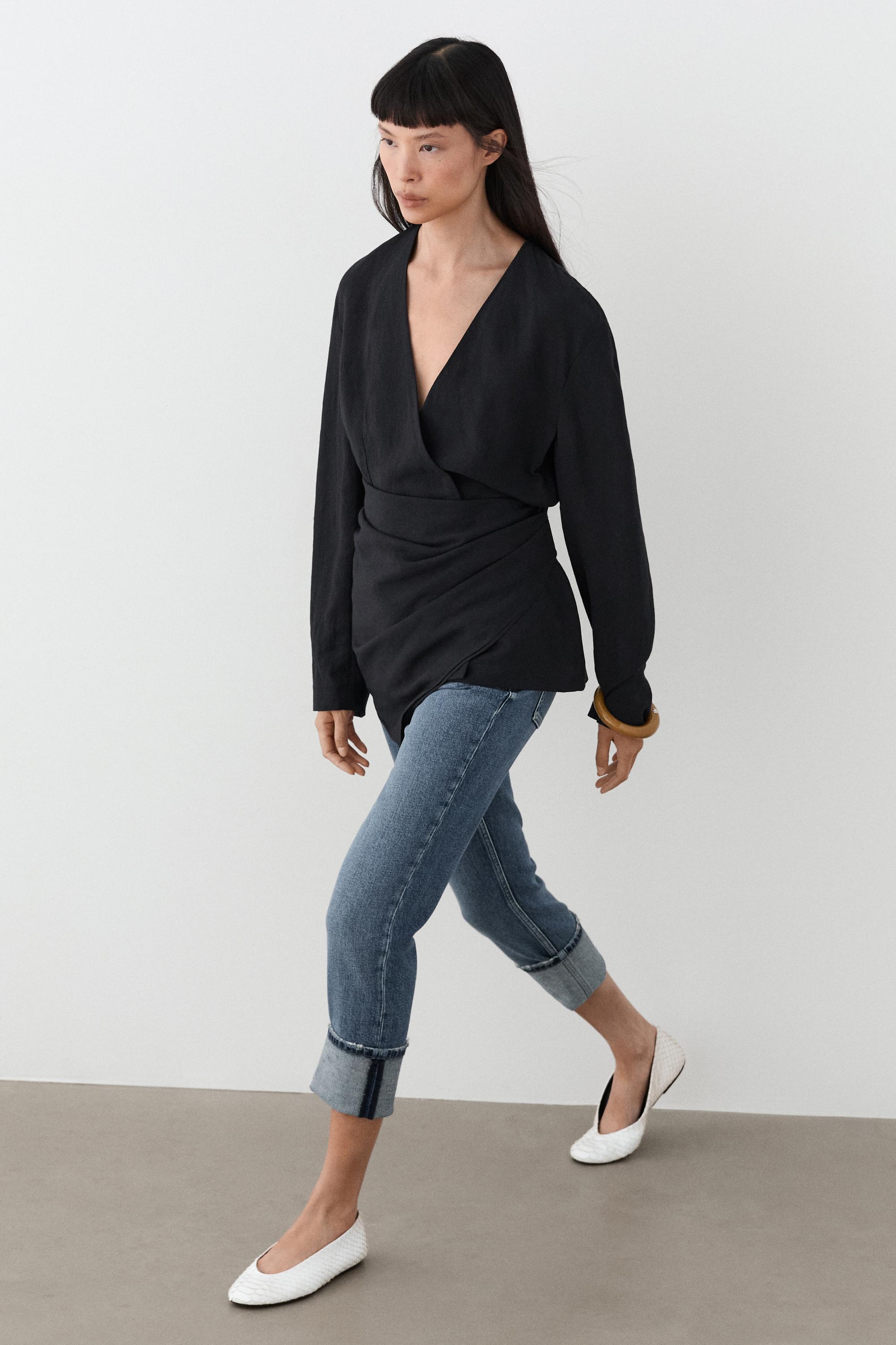 Lightweight kimono with sash detail — DEEP BLUE