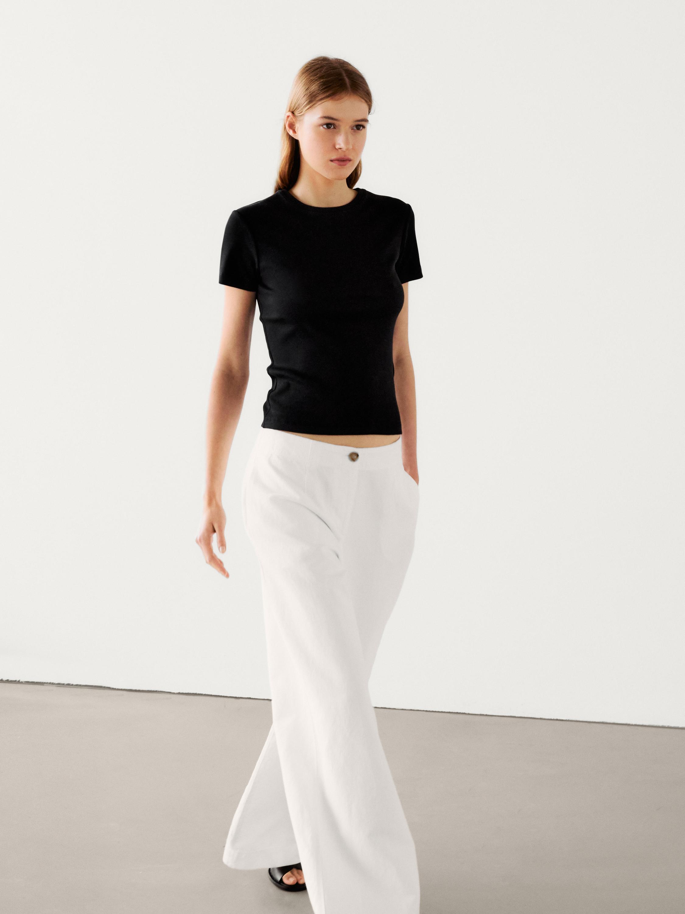 T-shirt 100&nbsp;% coton à bord-côte et manches courtes