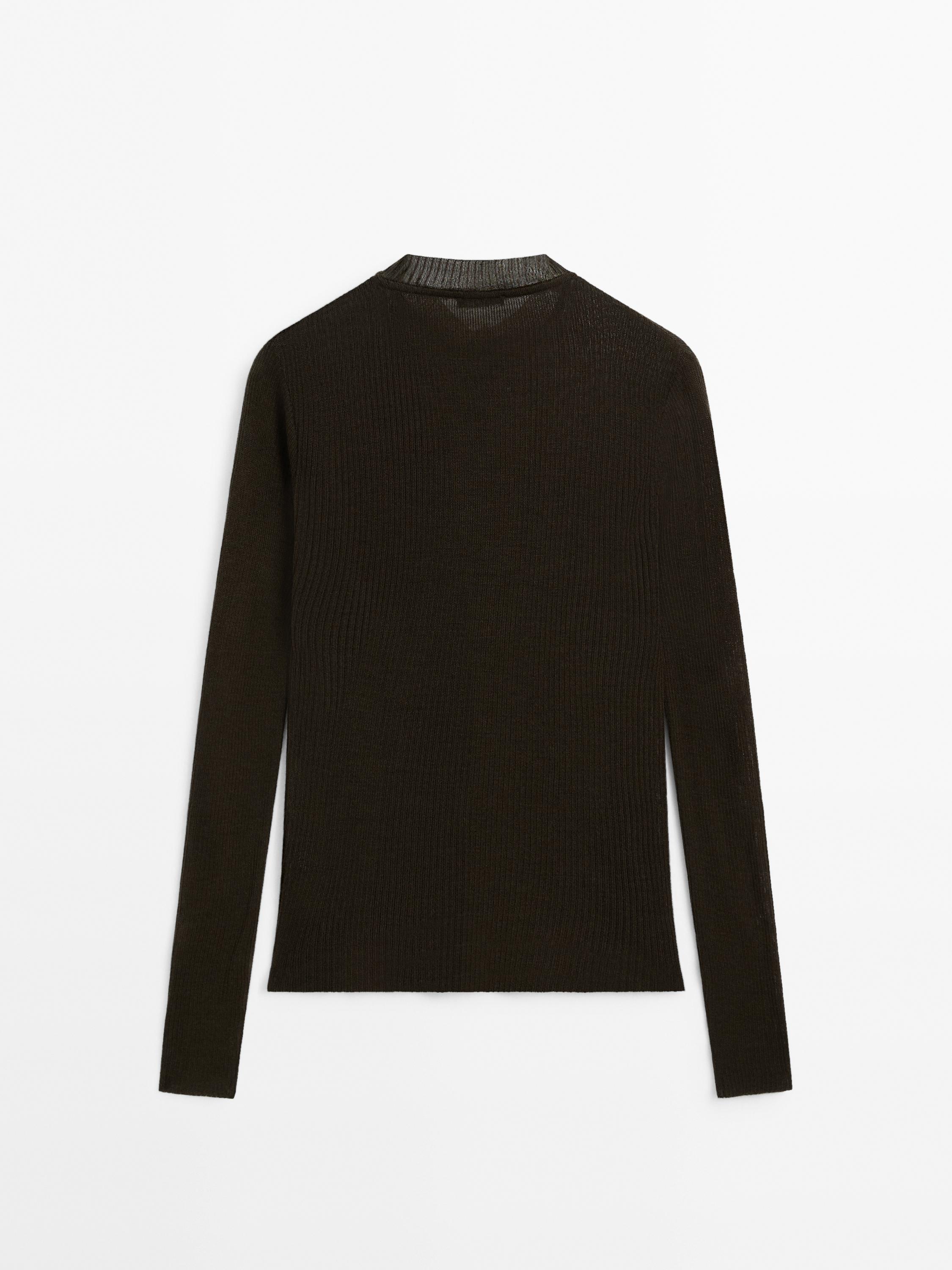 Wool blend ribbed knit T-shirt with buttons