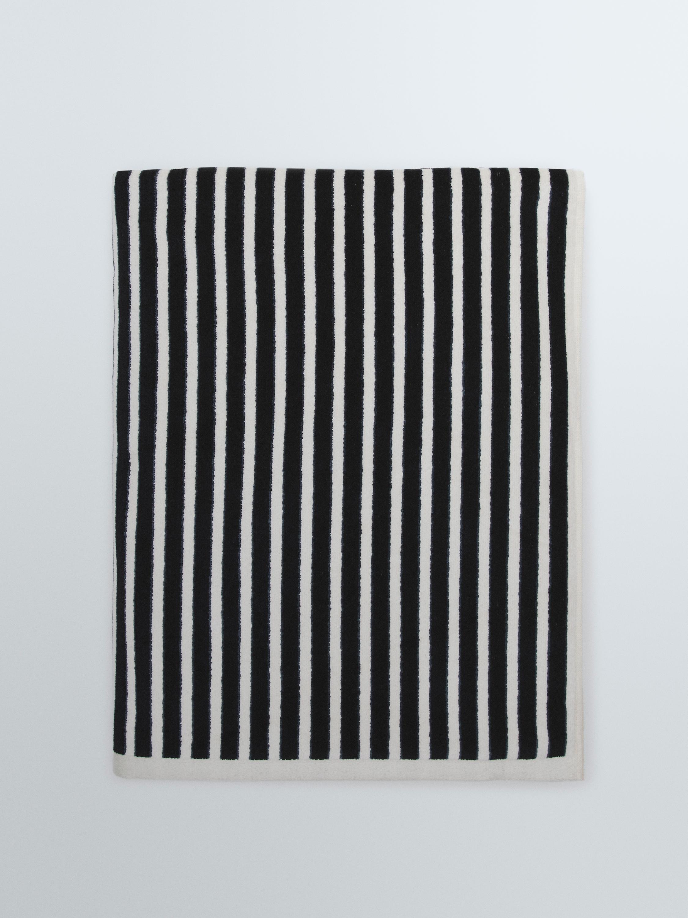 Çizgili pamuklu havlu