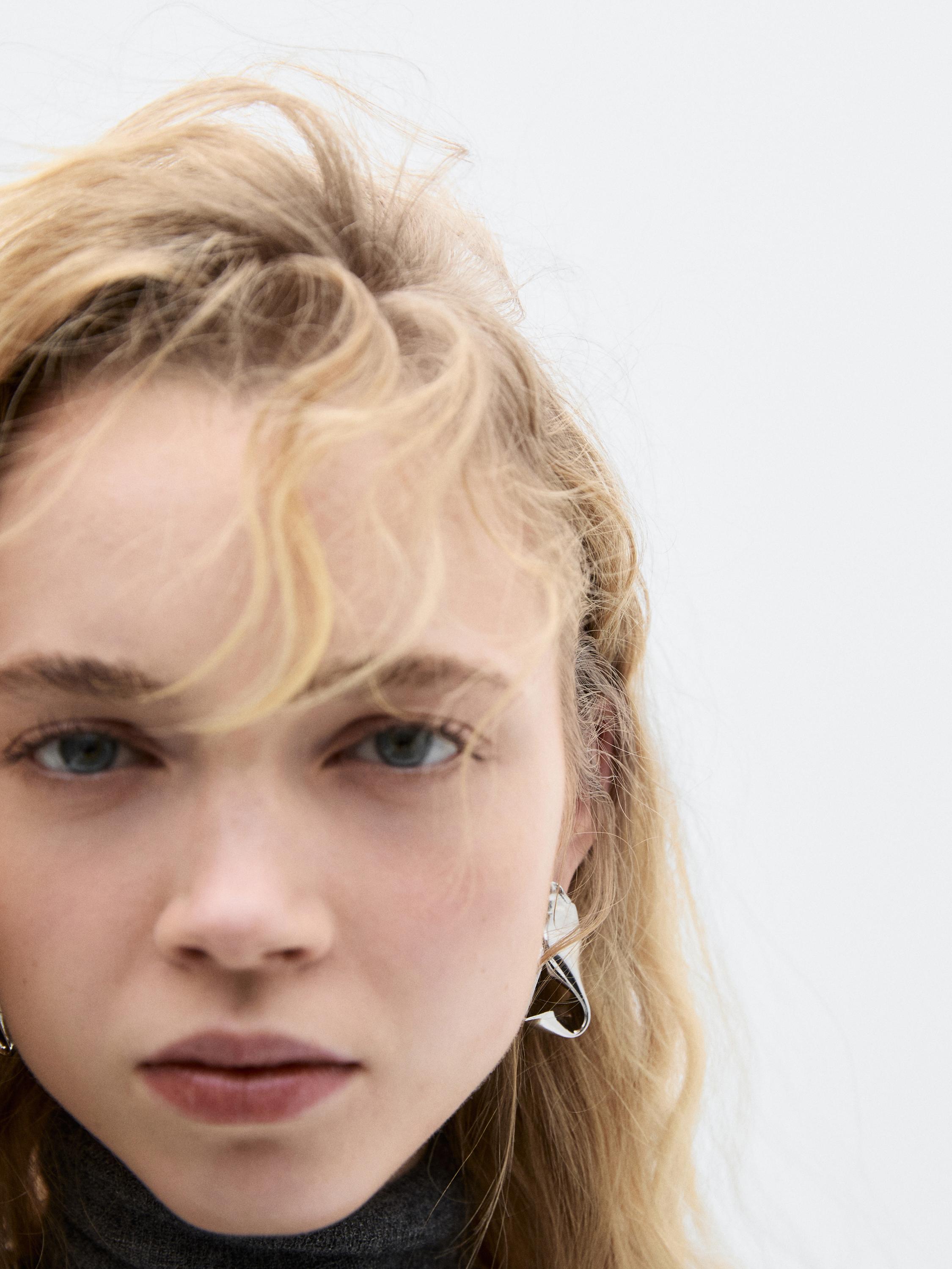 أقراط متوسطة الحجم - LIMITED