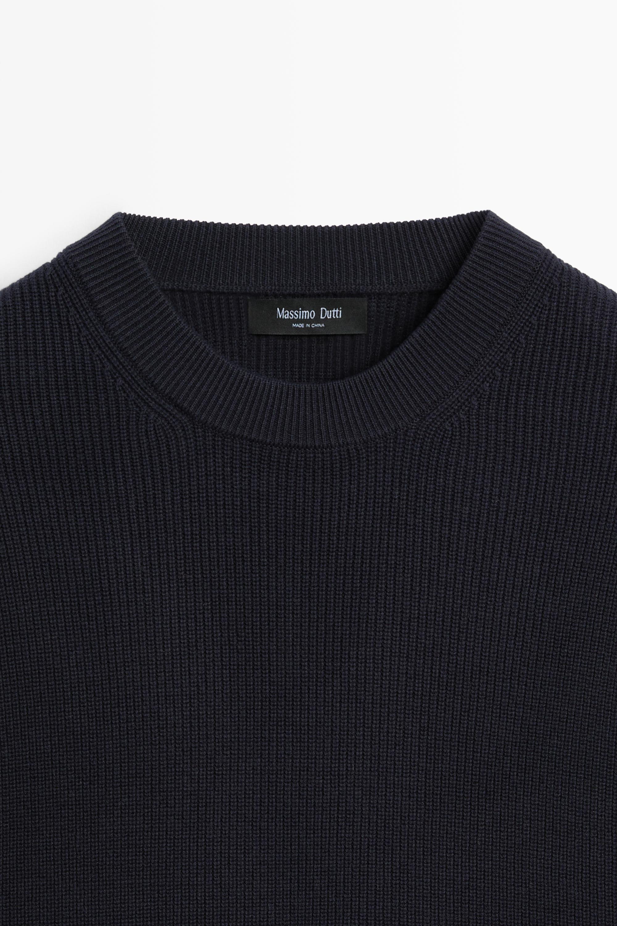 Round neck knit sweater — NAVY BLUE