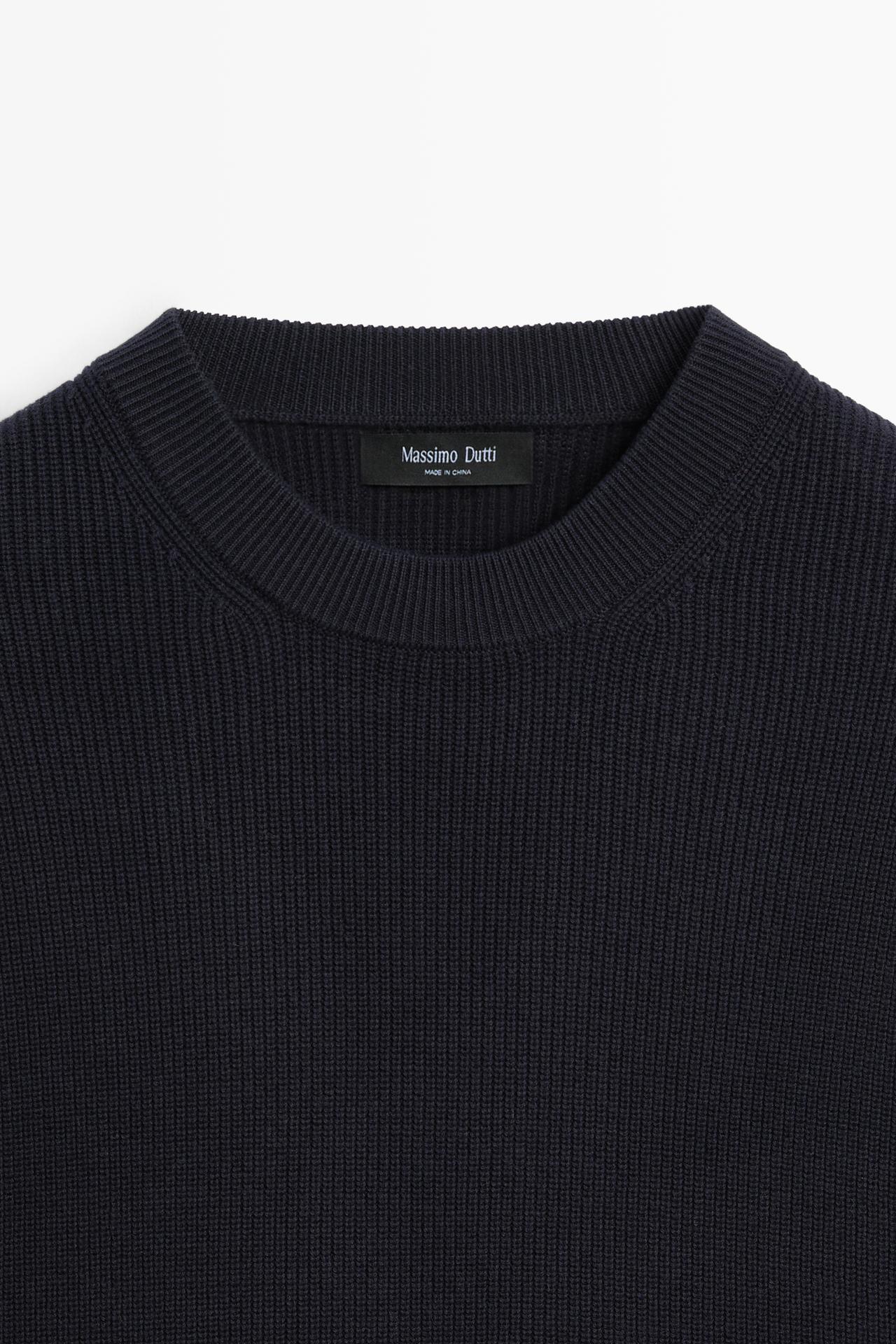 Round neck knit sweater — NAVY BLUE