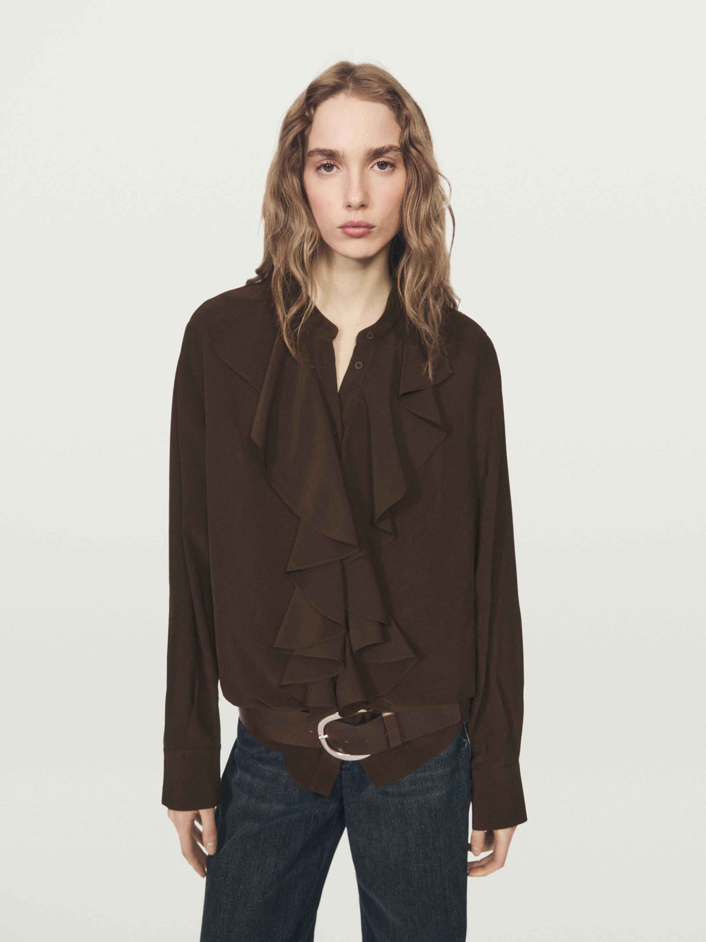 Flowing blouse with ruffles — BROWN