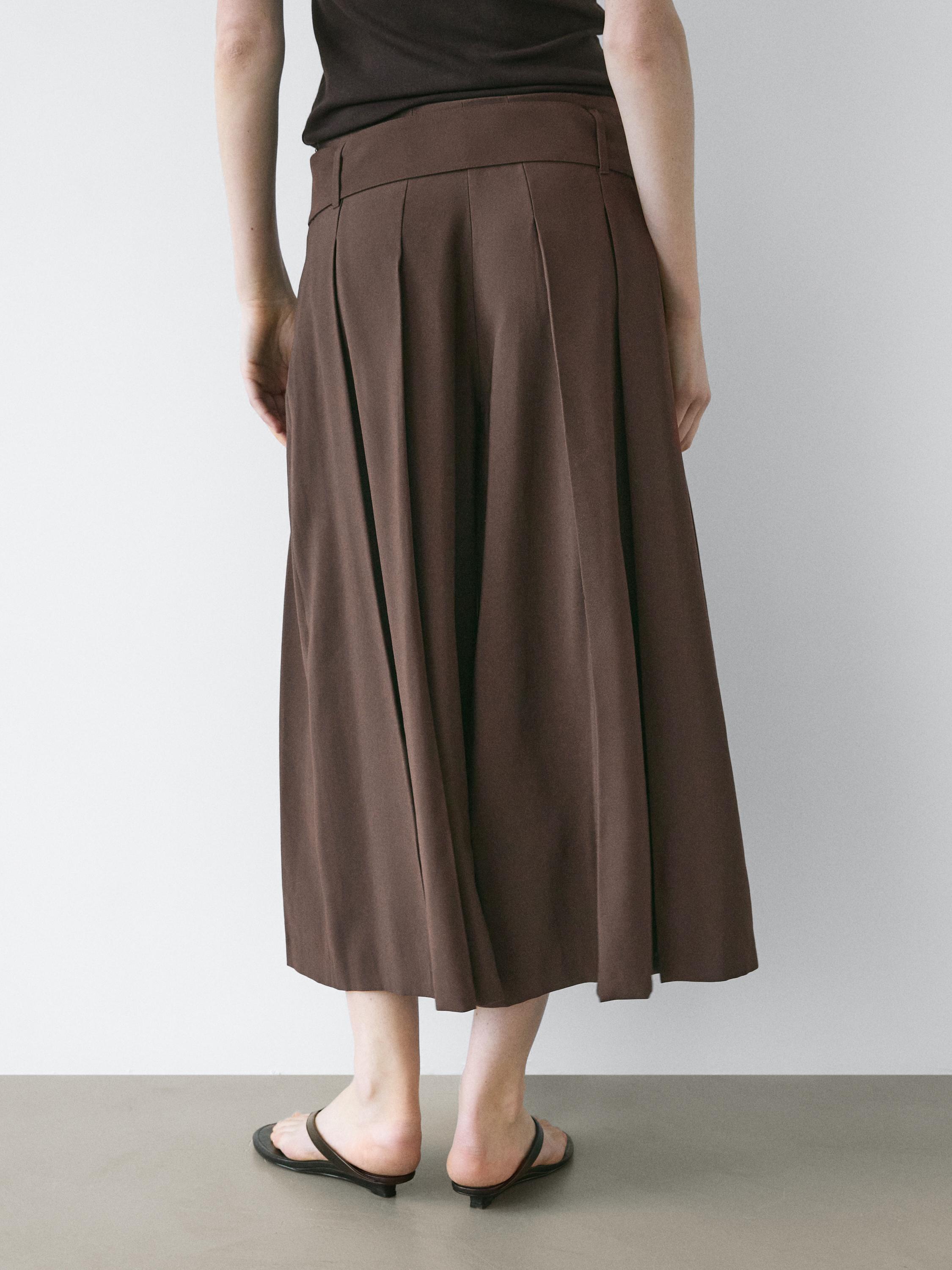 Pleated midi skort — BROWN
