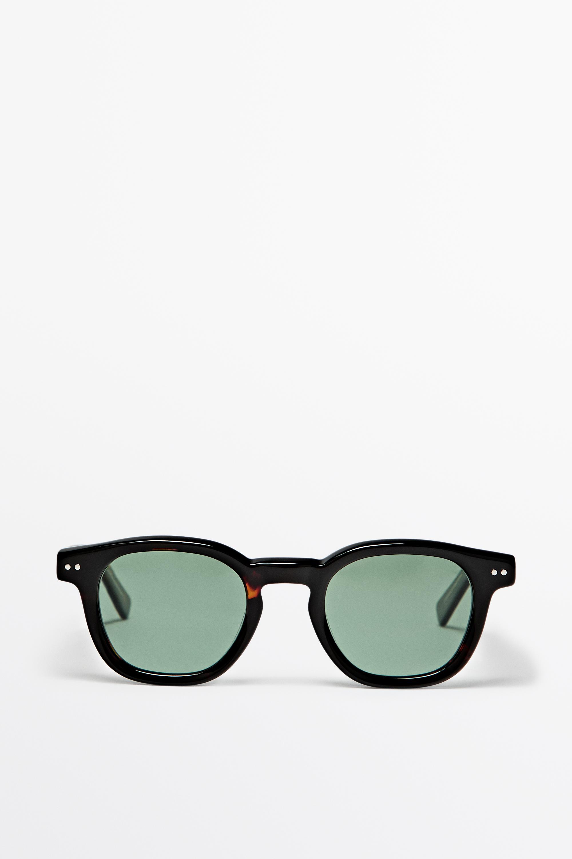 Round sunglasses