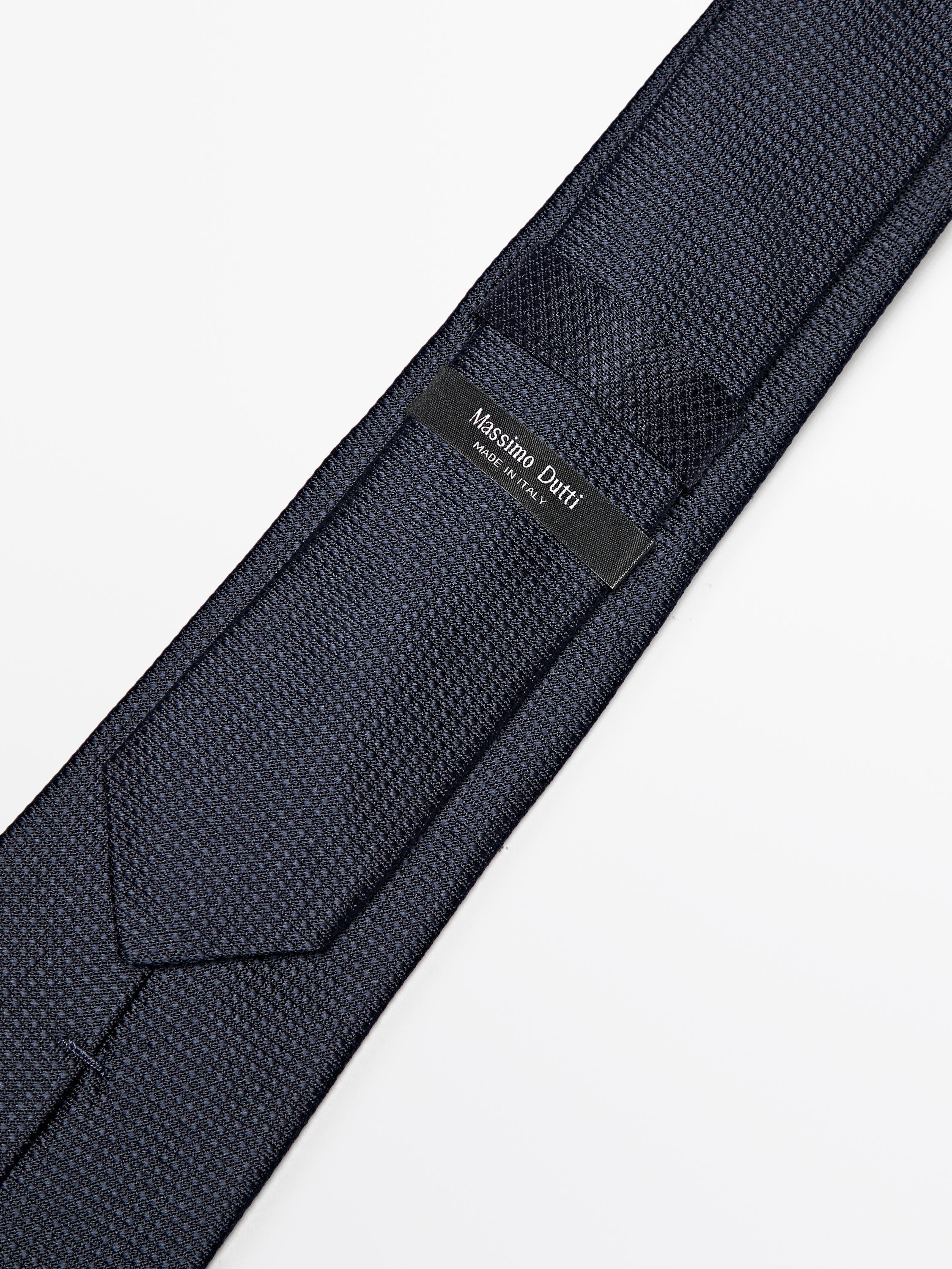 100% mulberry silk tie