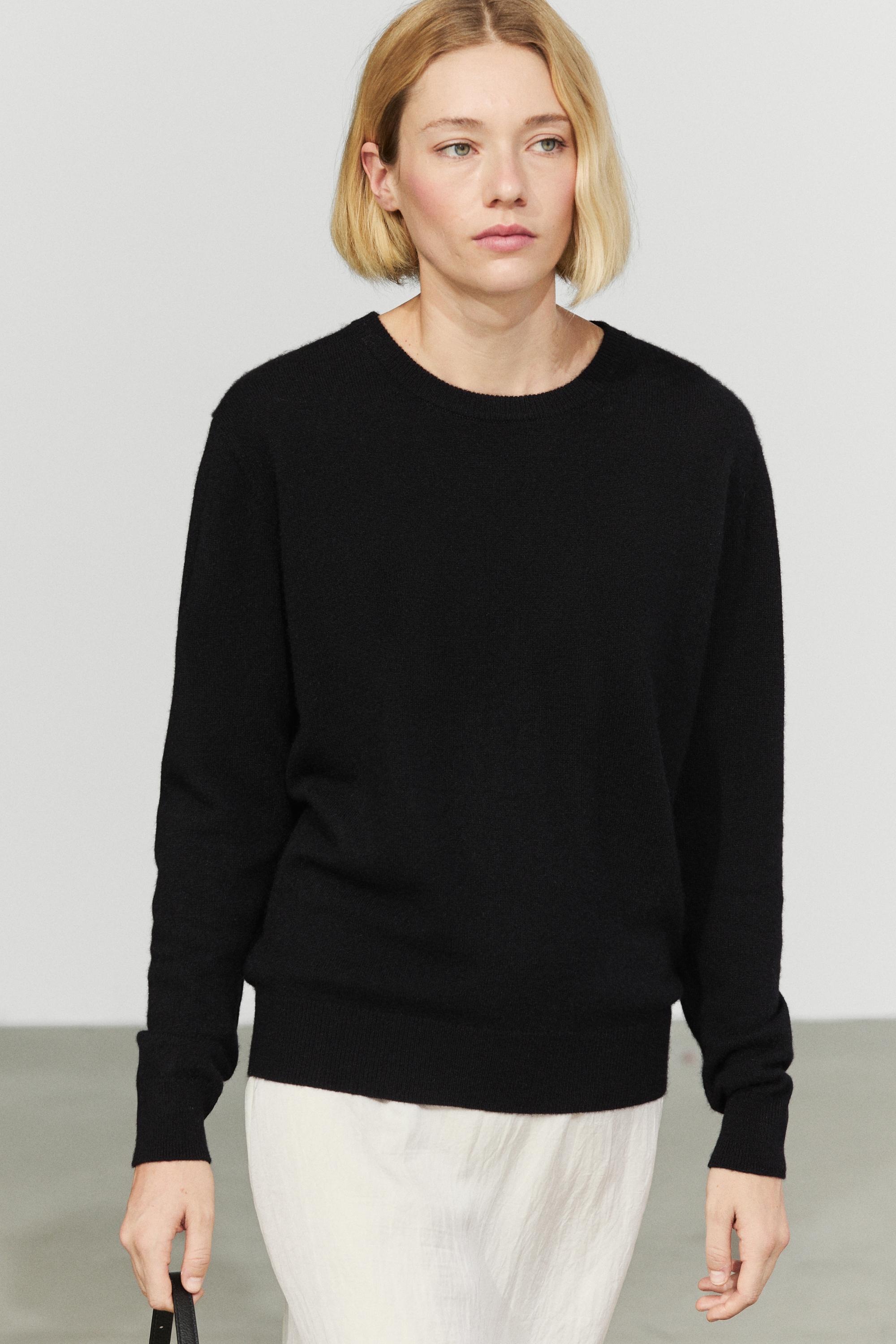 100% cashmere long sleeve sweater