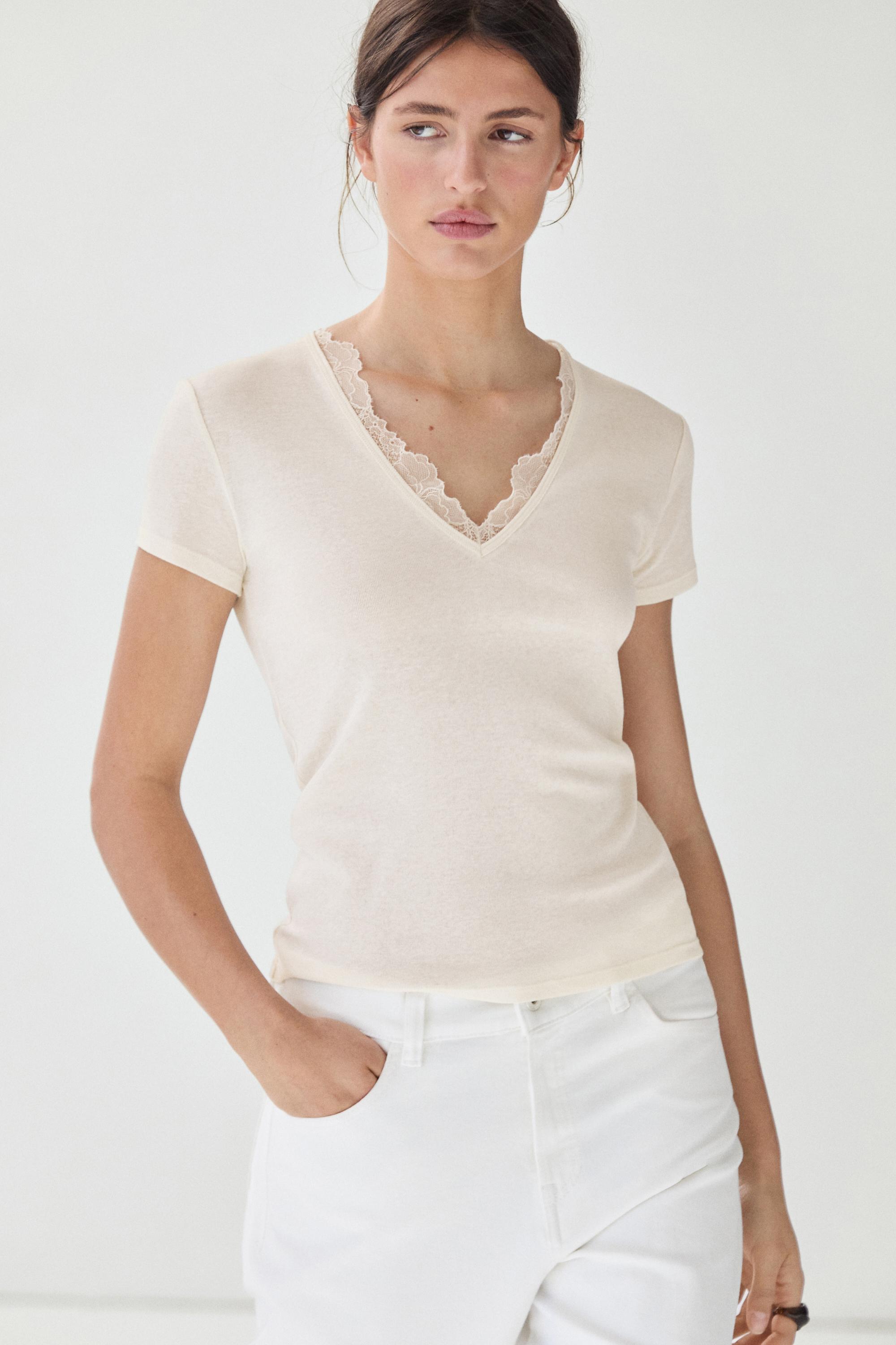 Lace-detail V-neck T-shirt — CREAM