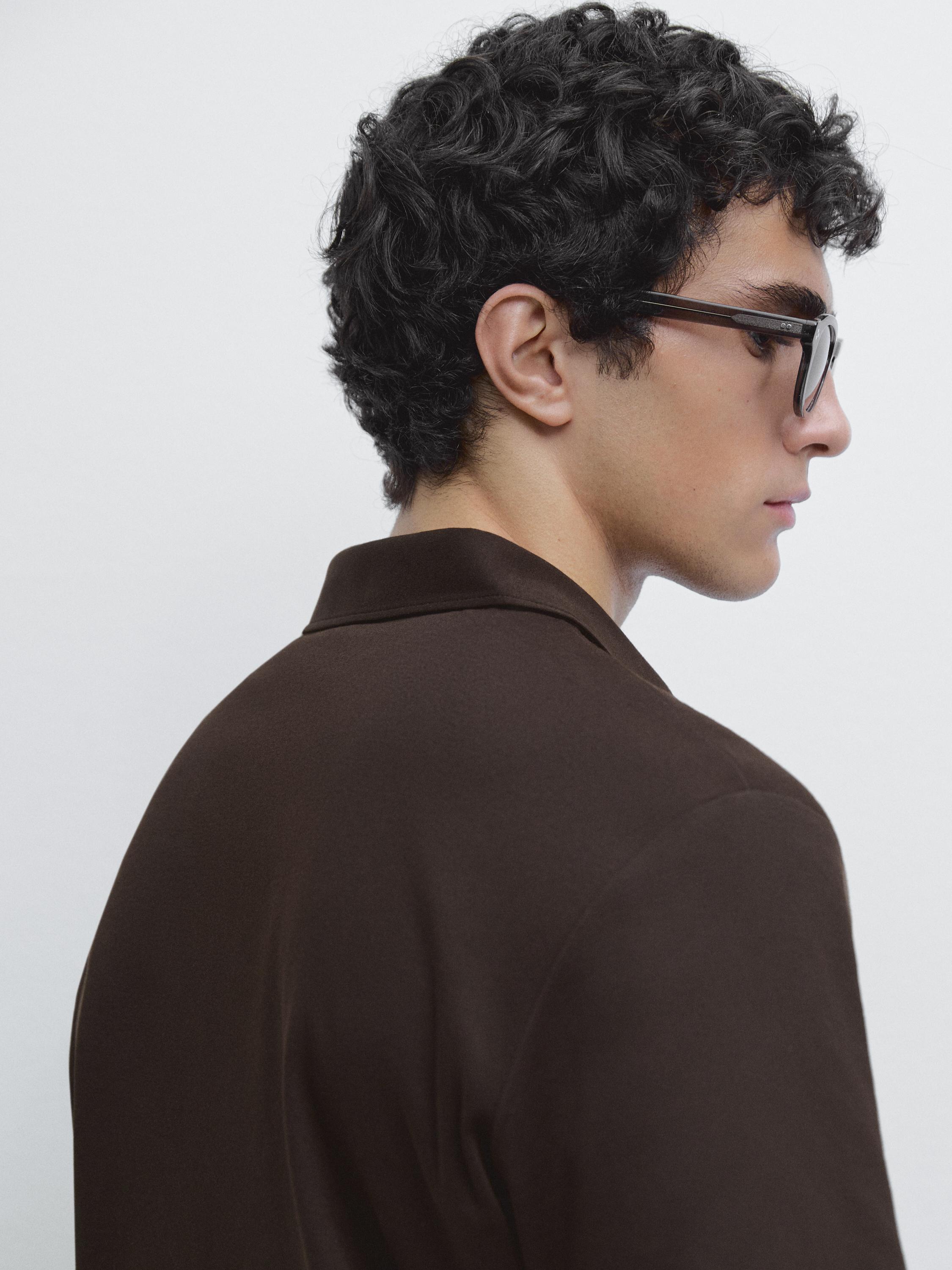 Short sleeve polo shirt with zip detail — Chocolate