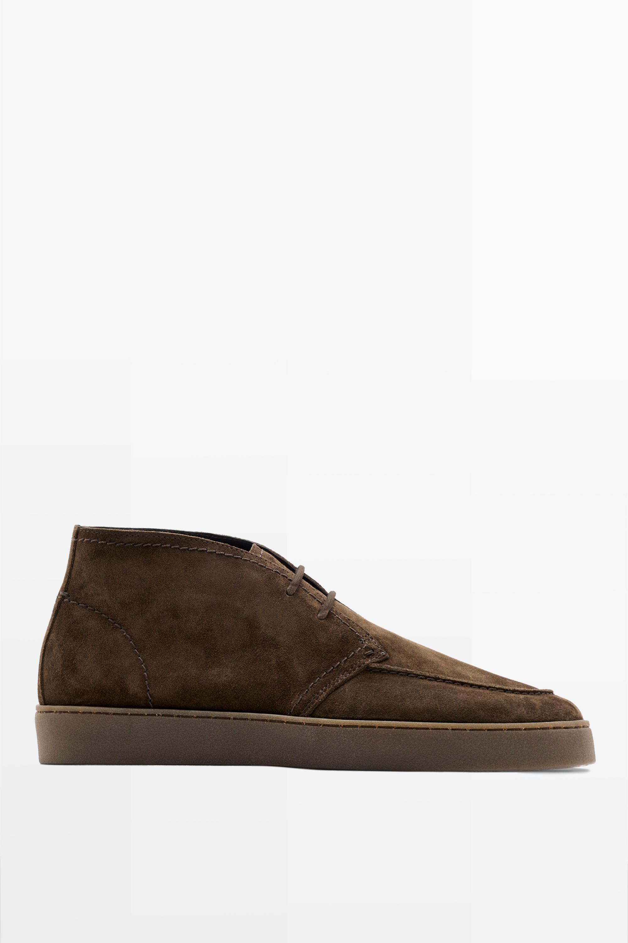 Zapato abotinado bordón serraje