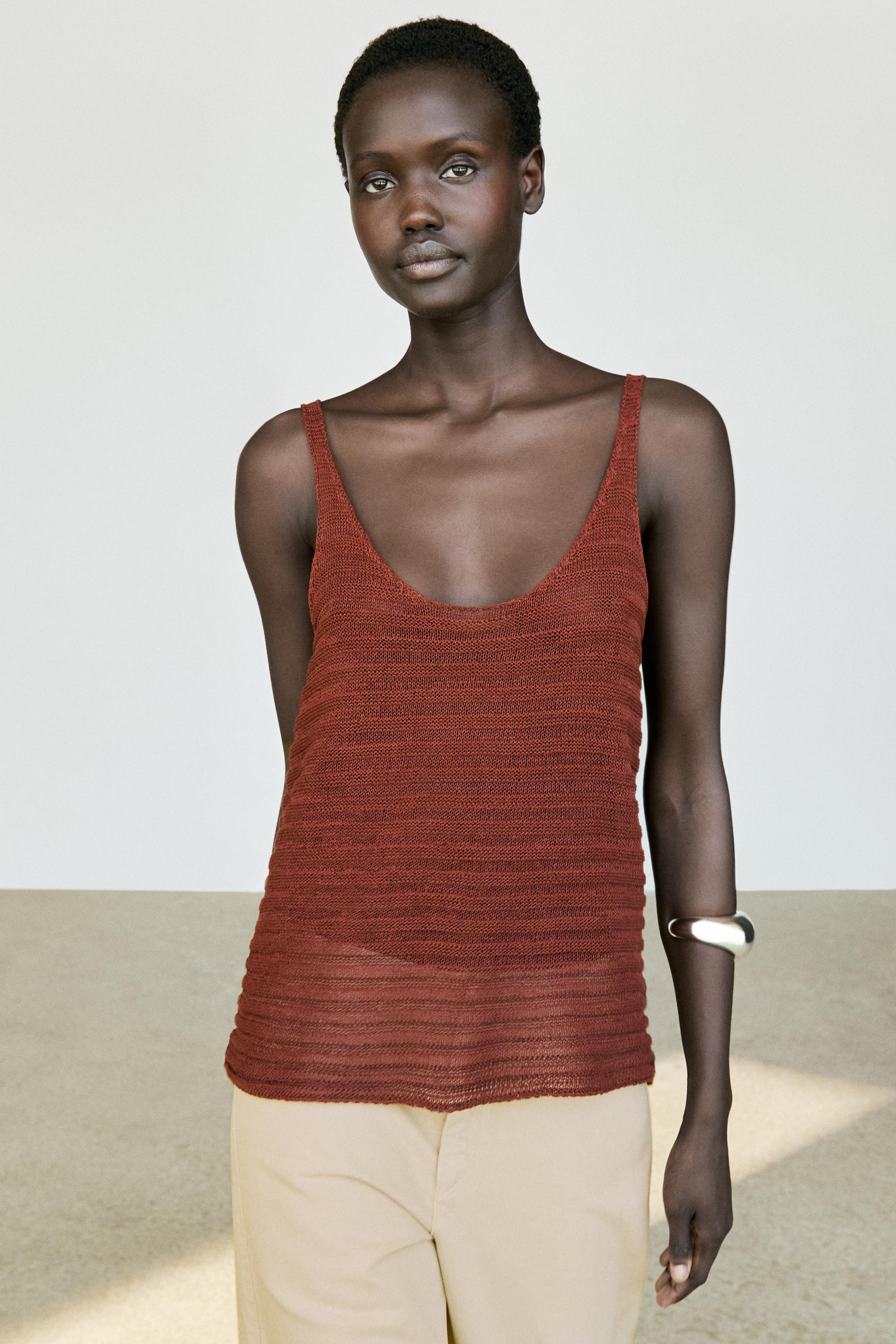 Textured knit strappy top — RUSSET
