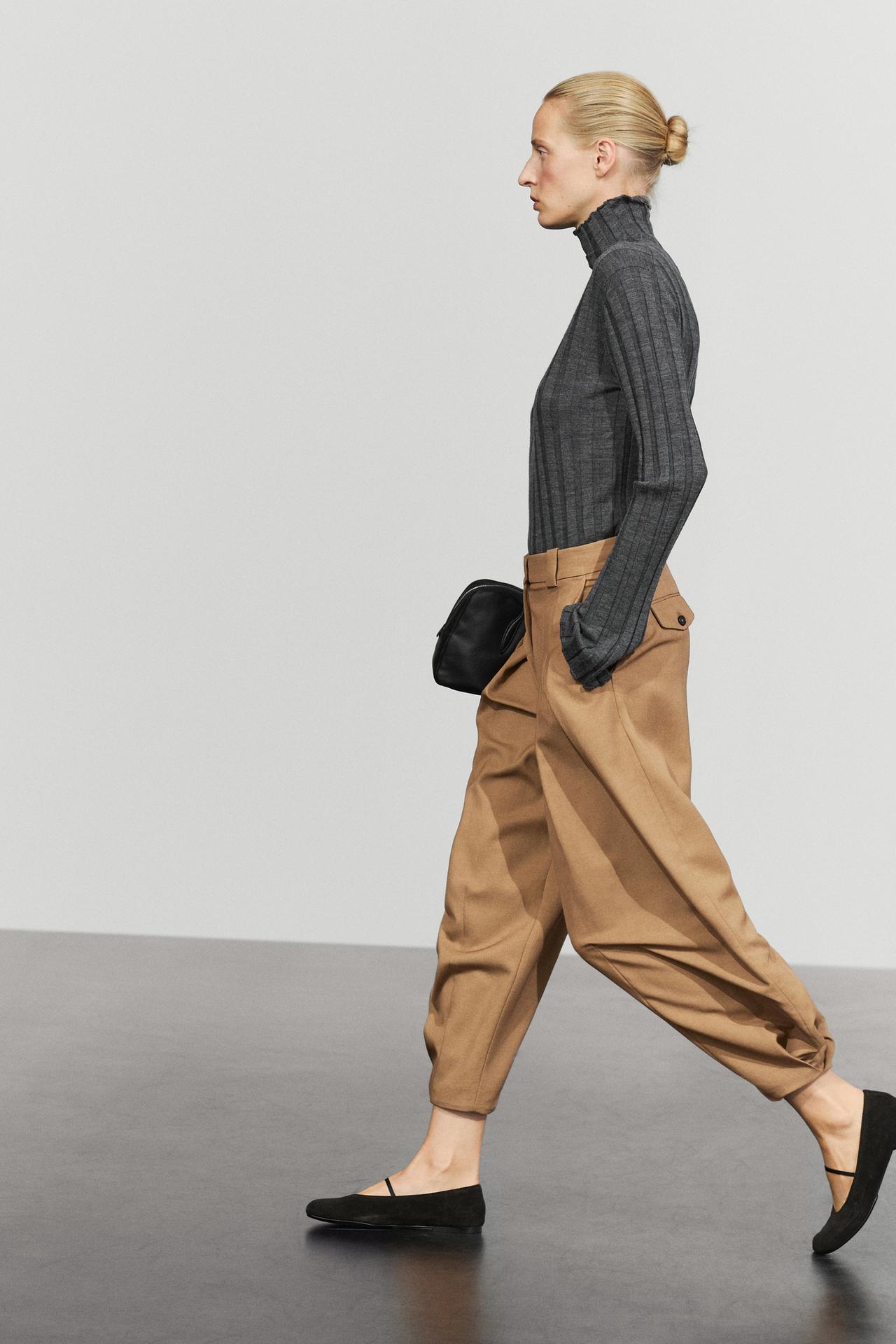 Wool blend pants with pleated detail — CAMEL