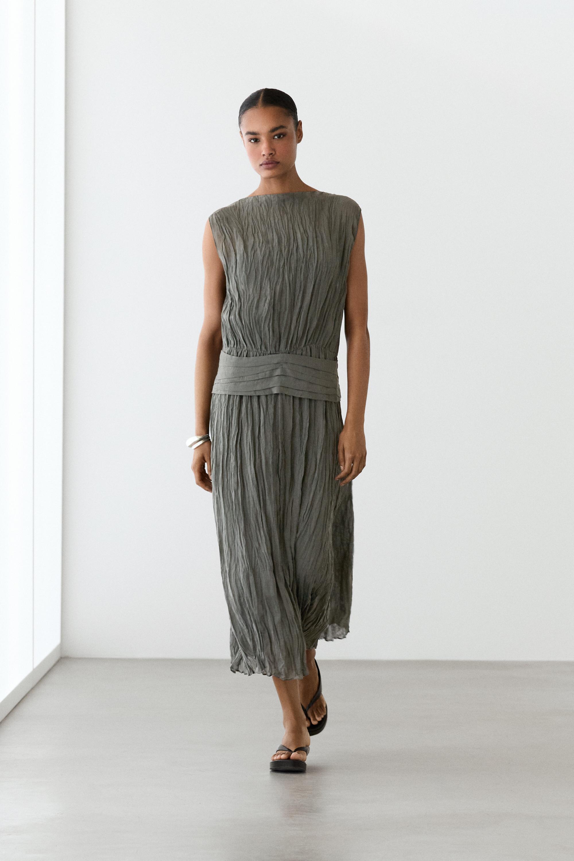 Textured flowing fabric dress with sash belt — GREY
