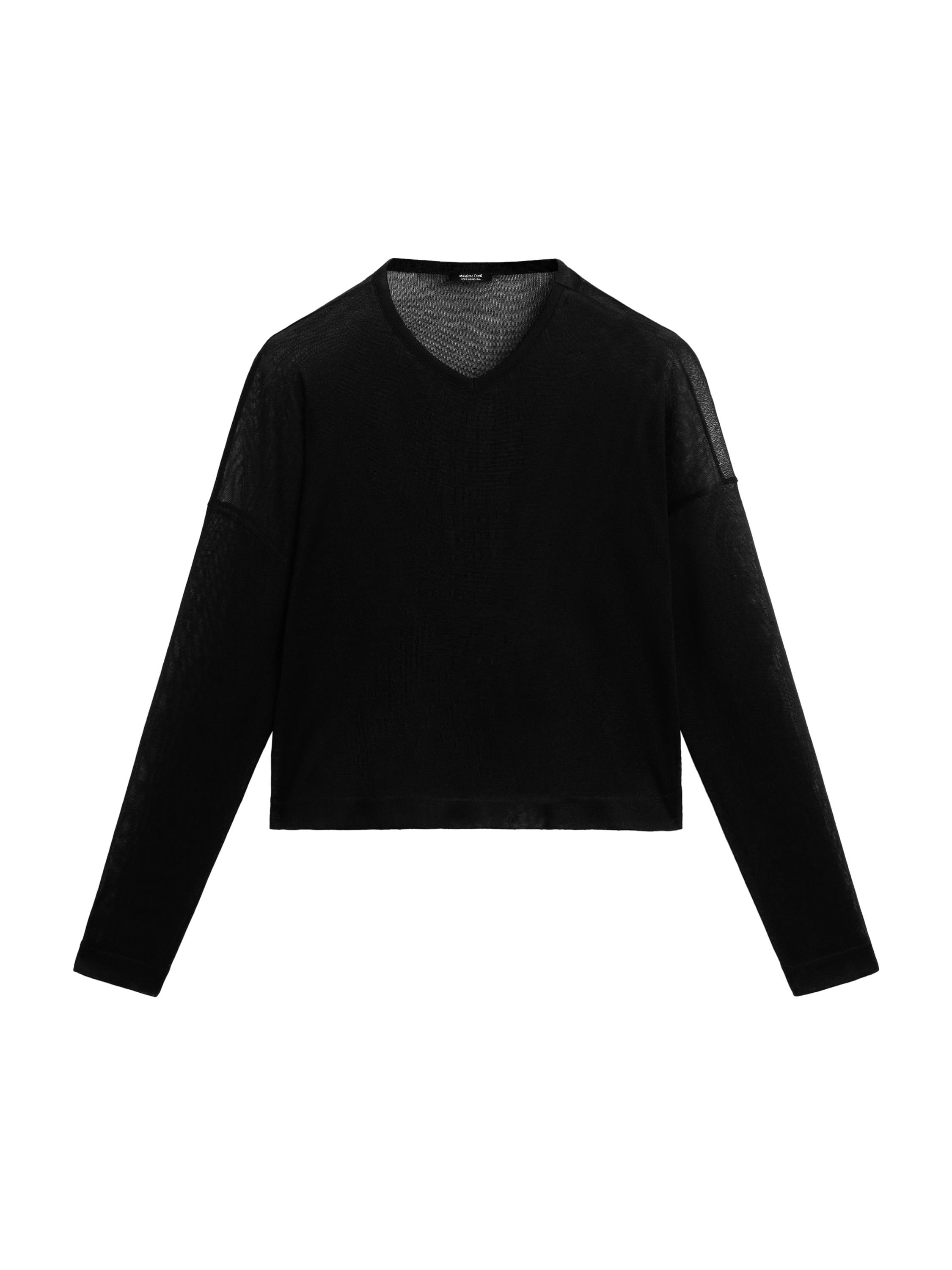 Loose-fitting V-neck sweater