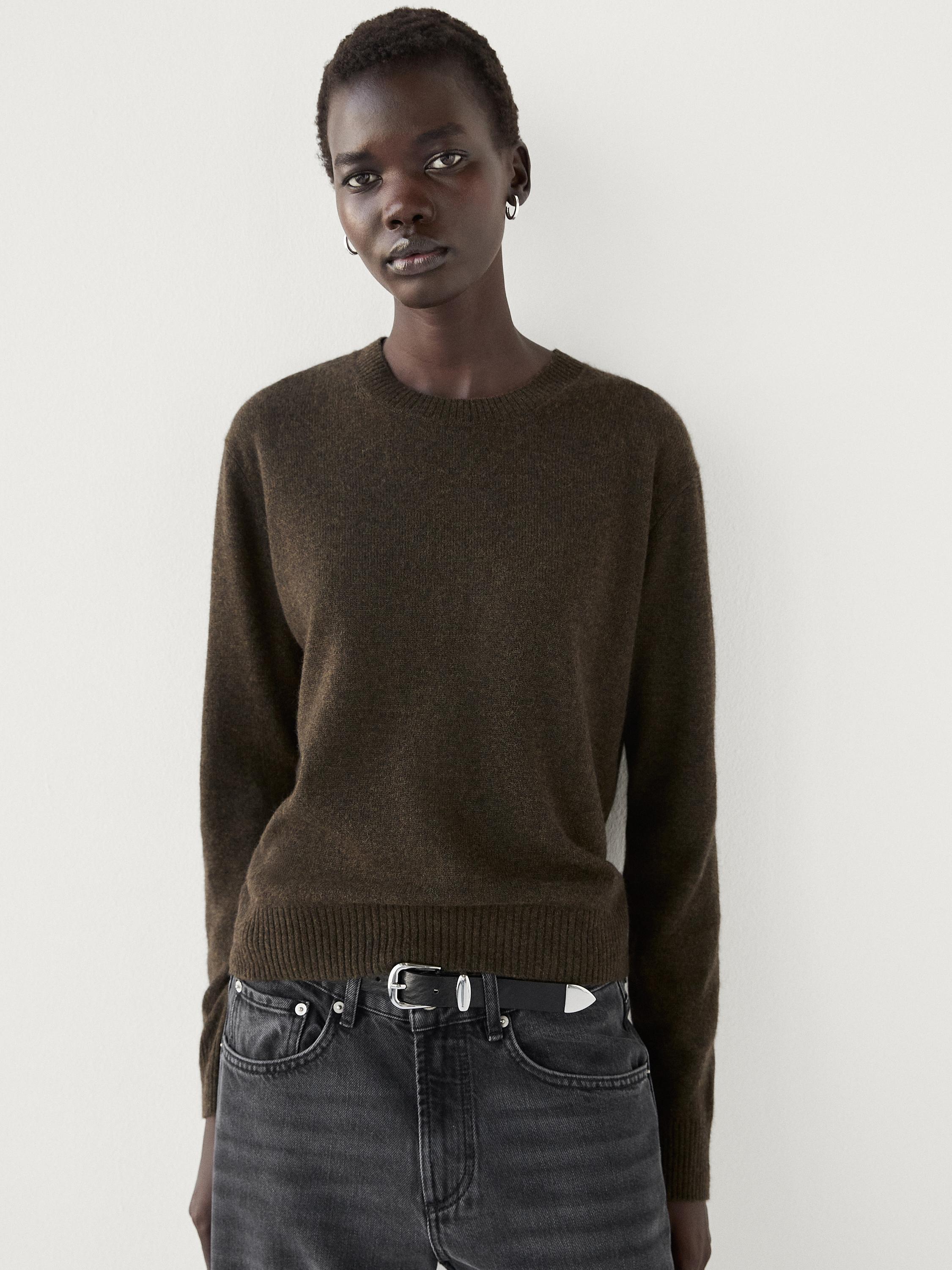 100% cashmere knitted jumper