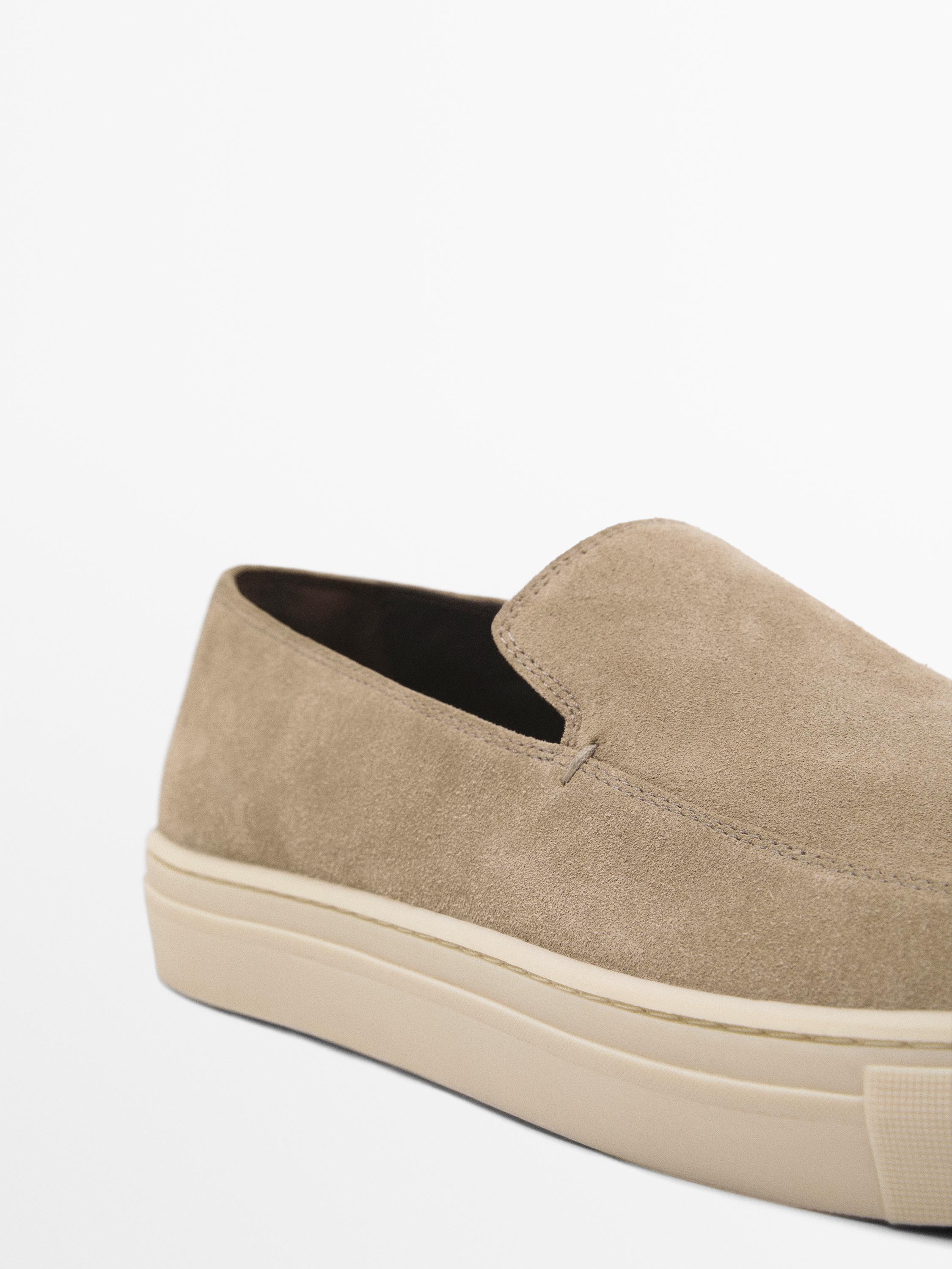 SPLIT SUEDE MOCCASINS