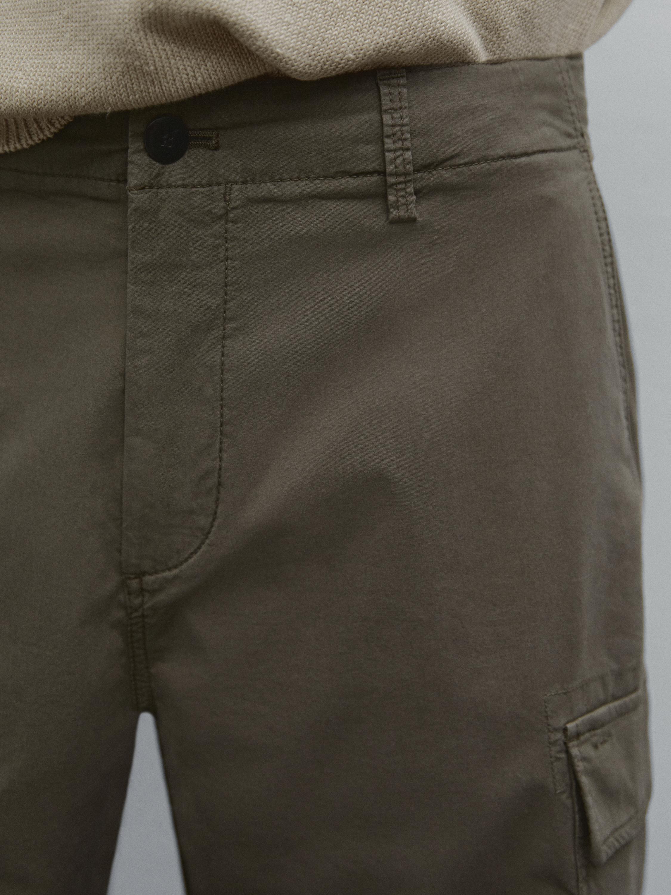 Cotton blend cargo Bermuda shorts