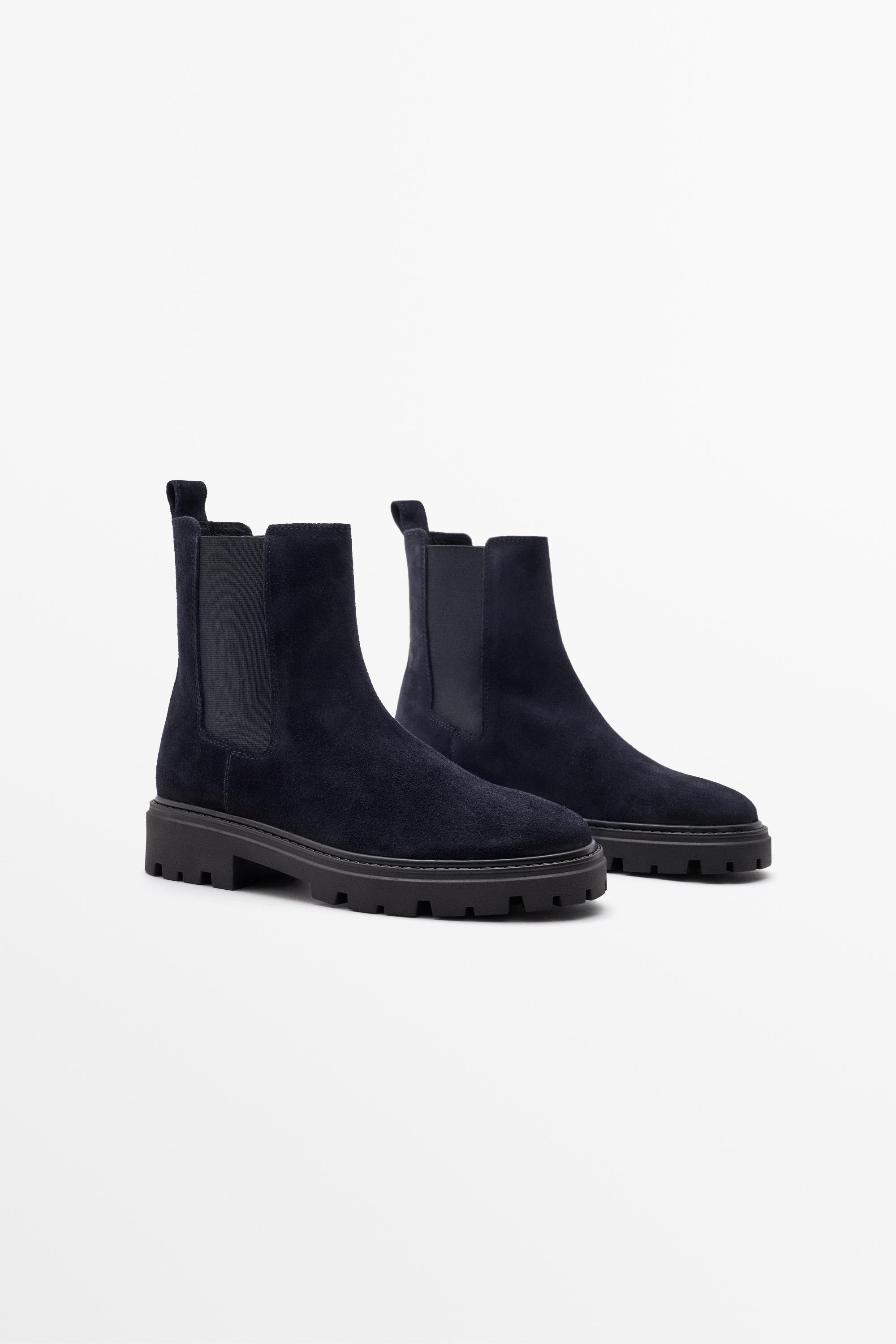 Flat Chelsea track sole ankle boot