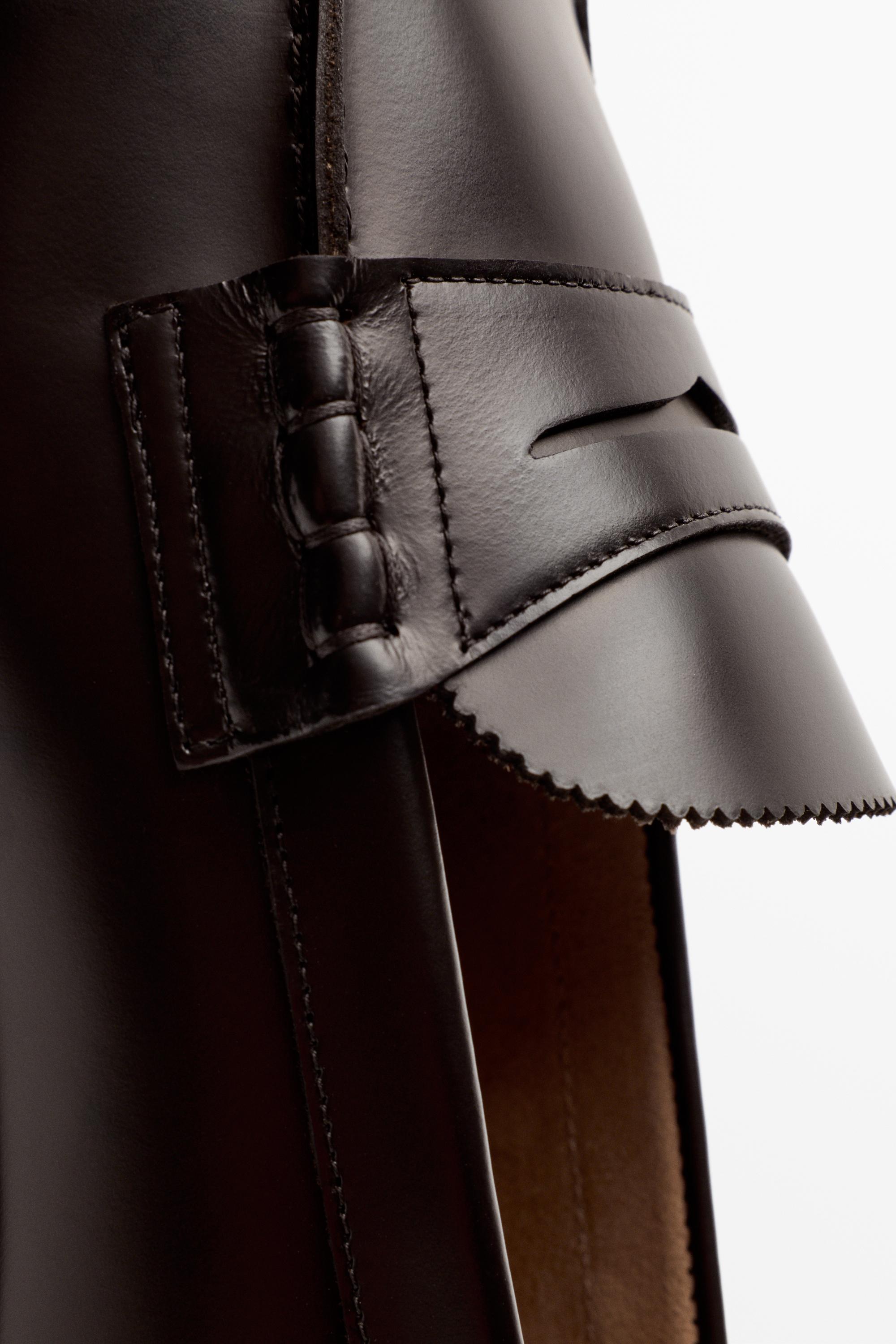 Leather penny loafer — BROWN