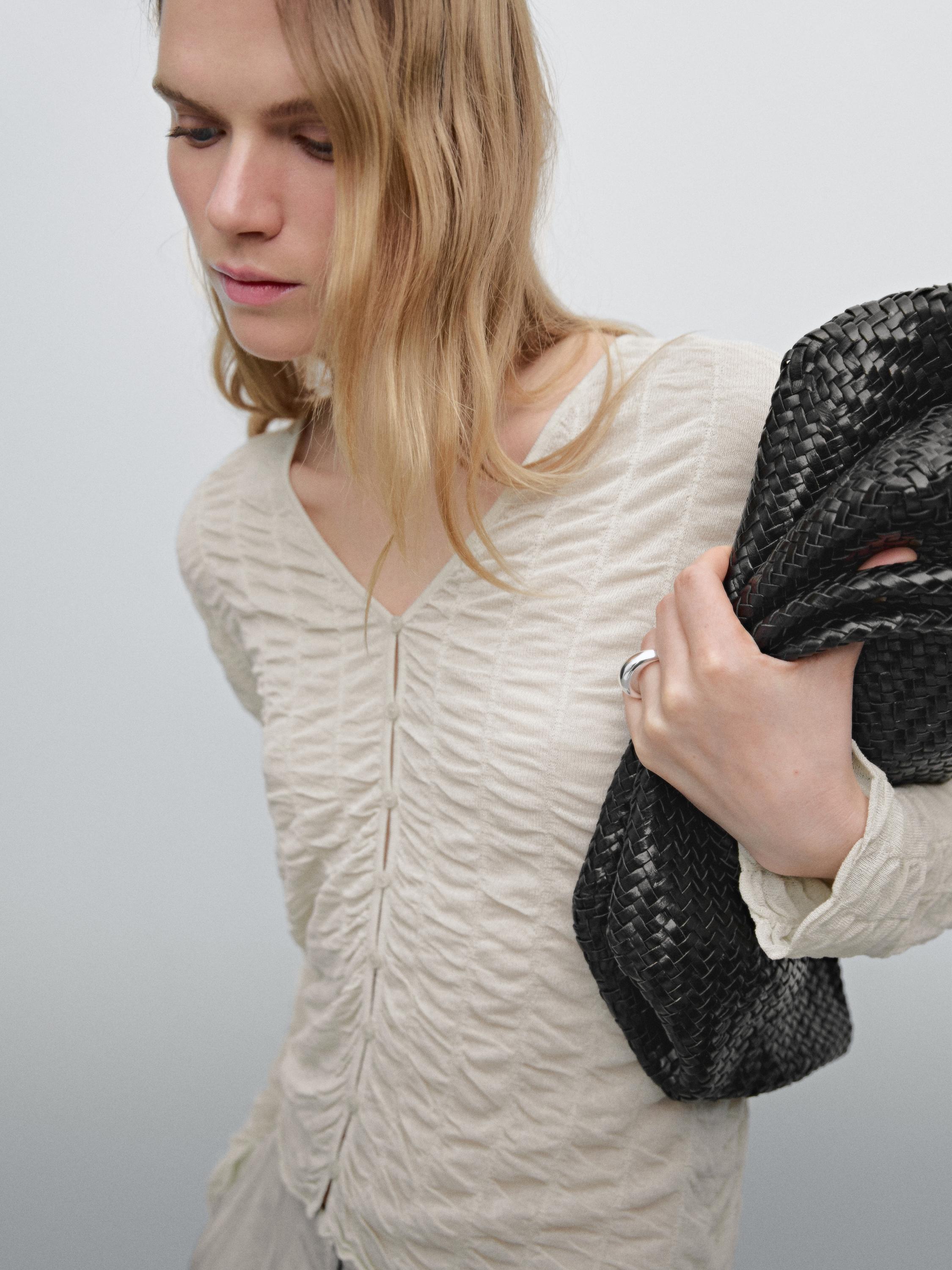 كارديغان ضيق مفصل بكشكش