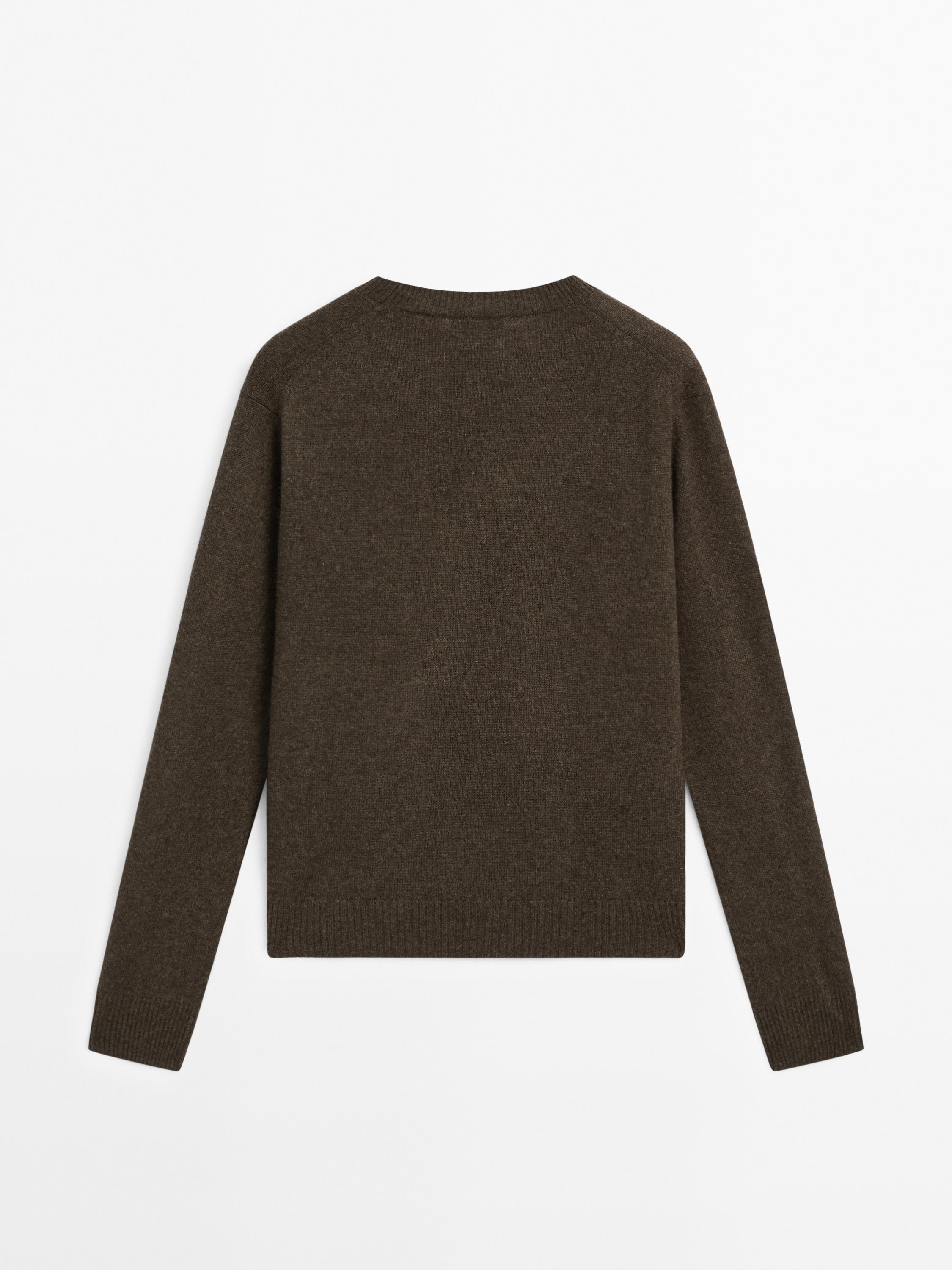 100% cashmere knit sweater