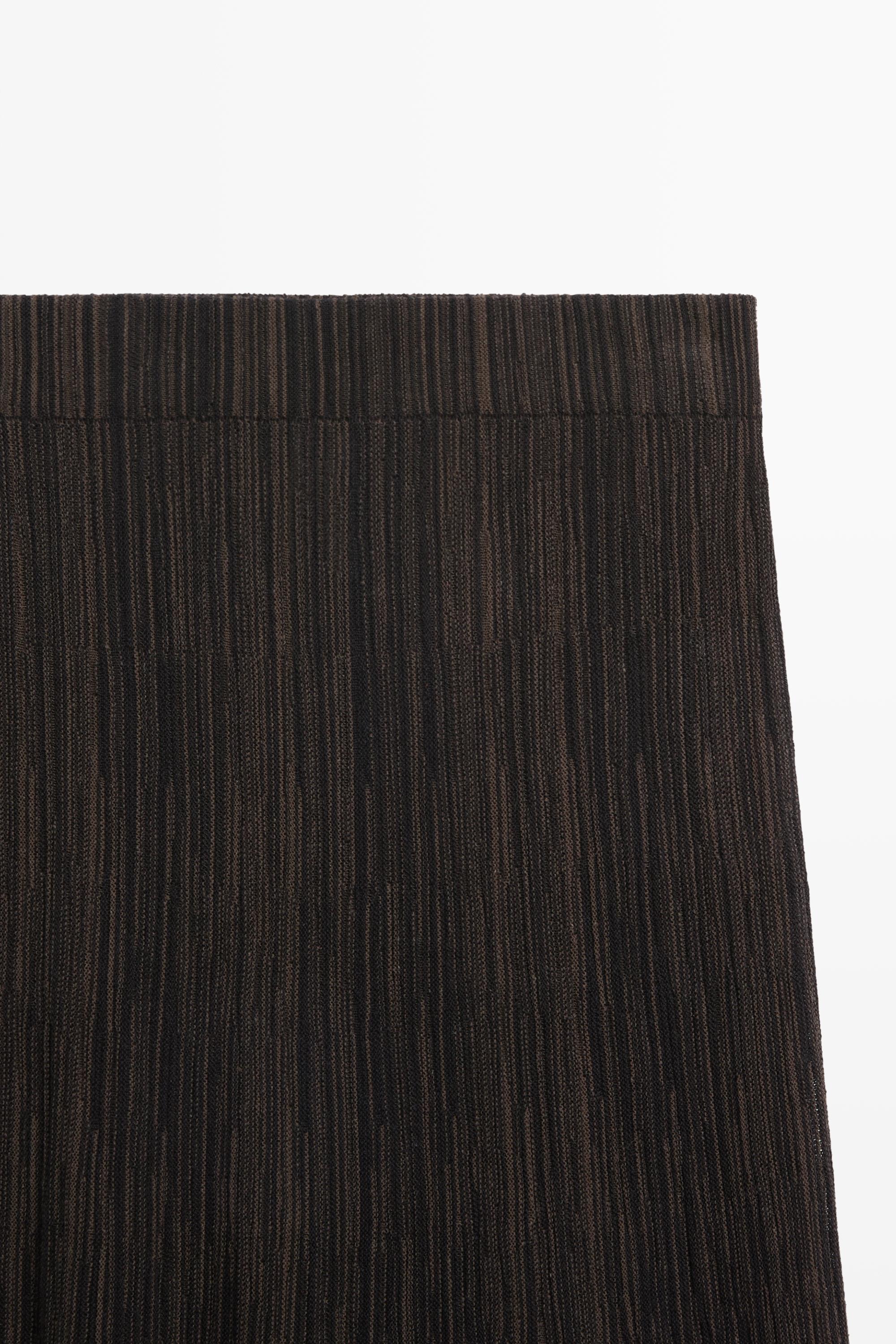 Total look pleated midi skirt with striped detail — Chocolate