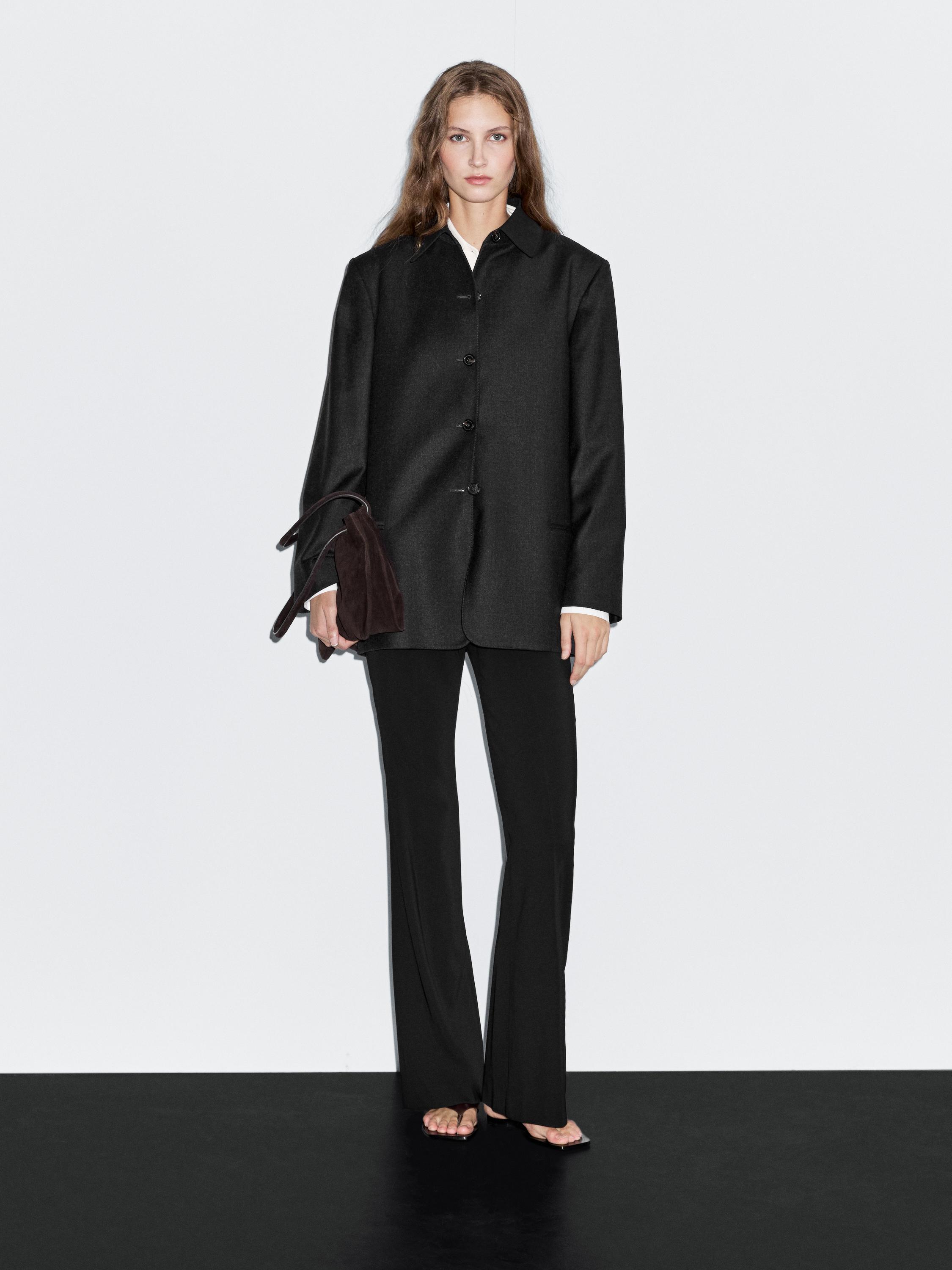 Contrast collar short coat