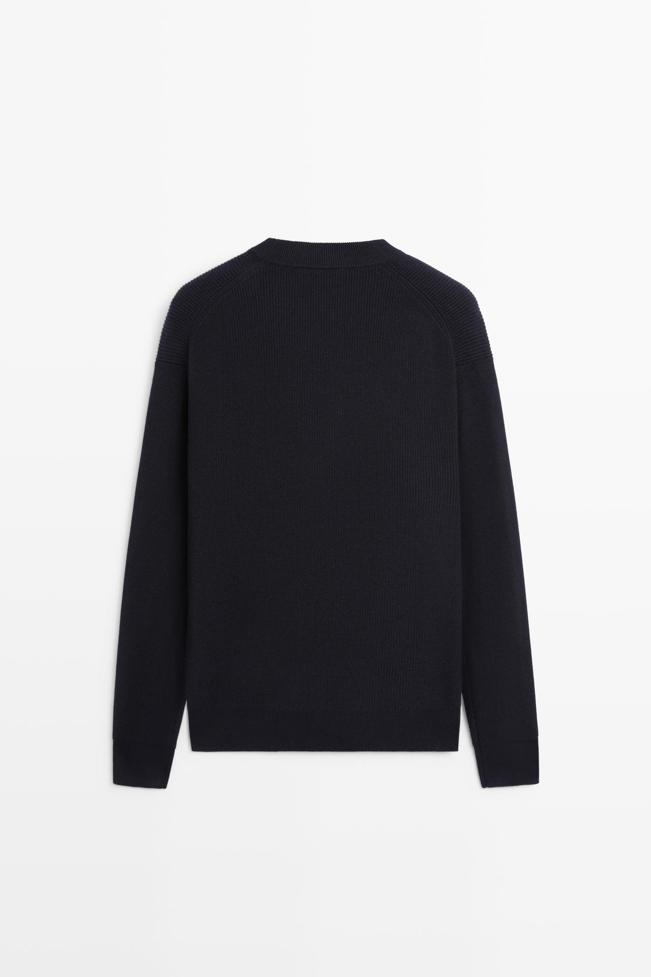 Round neck knit sweater — NAVY BLUE