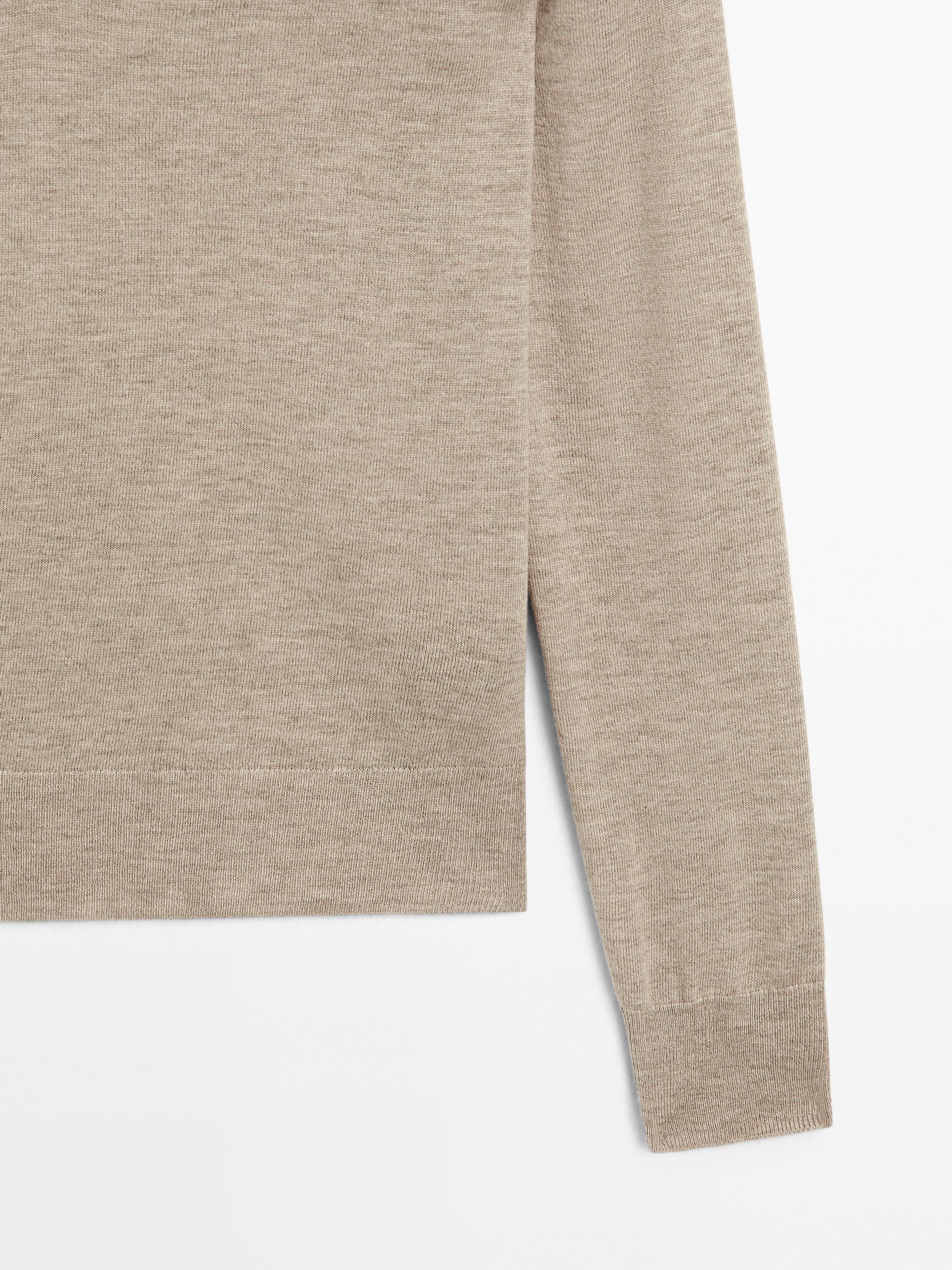 Dzianinowy sweter z mieszanki wełny z dekoltem w serek