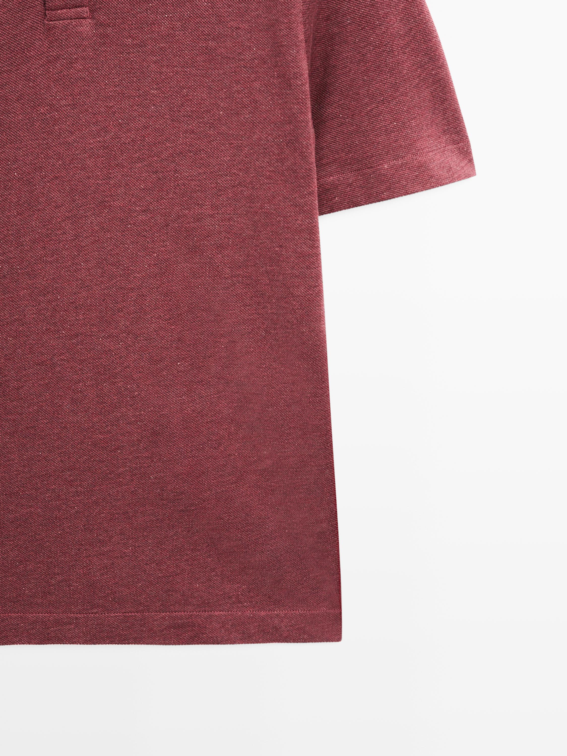 Textured piqué short sleeve polo shirt
