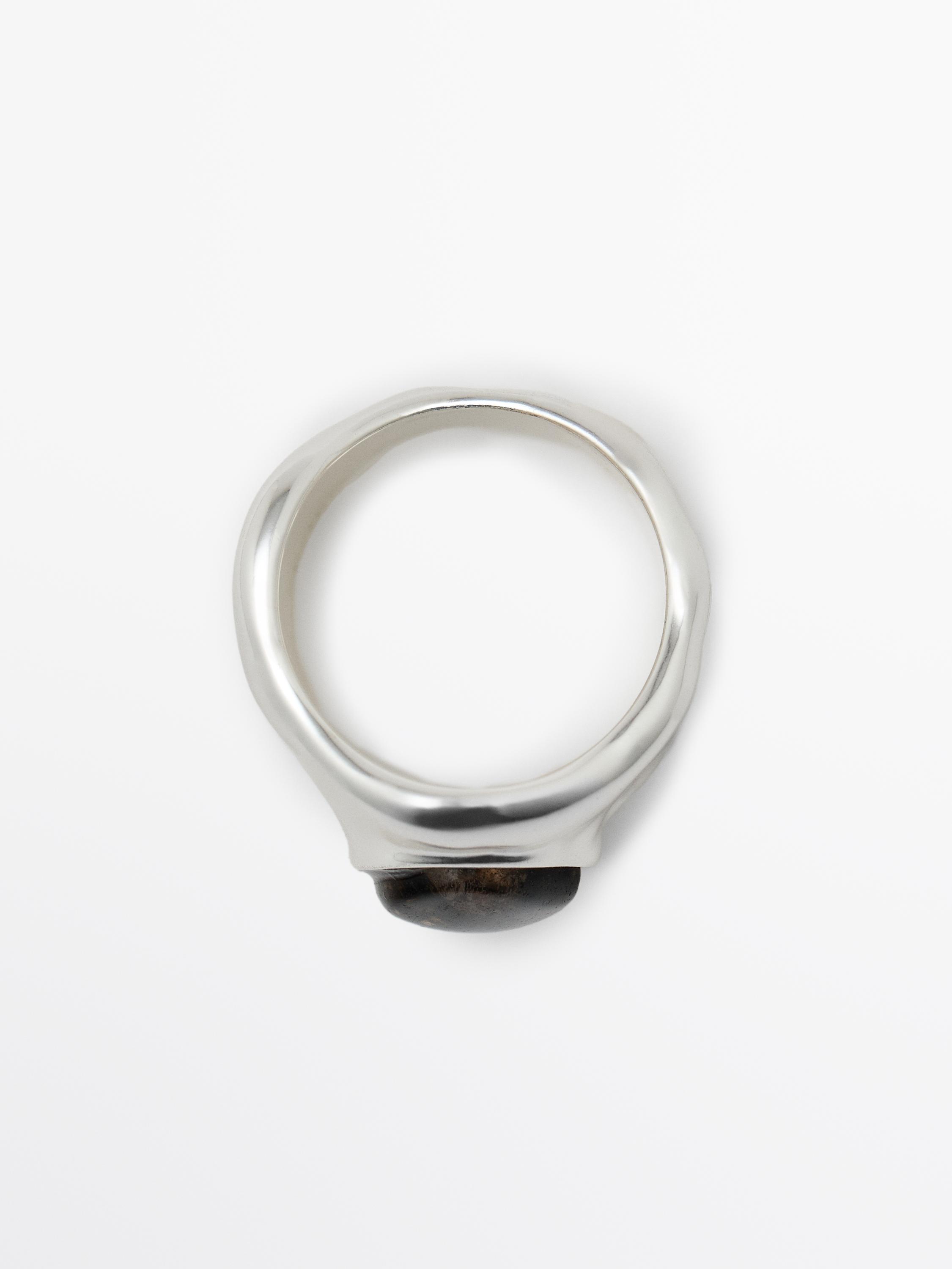 Seaside ring with natural stone