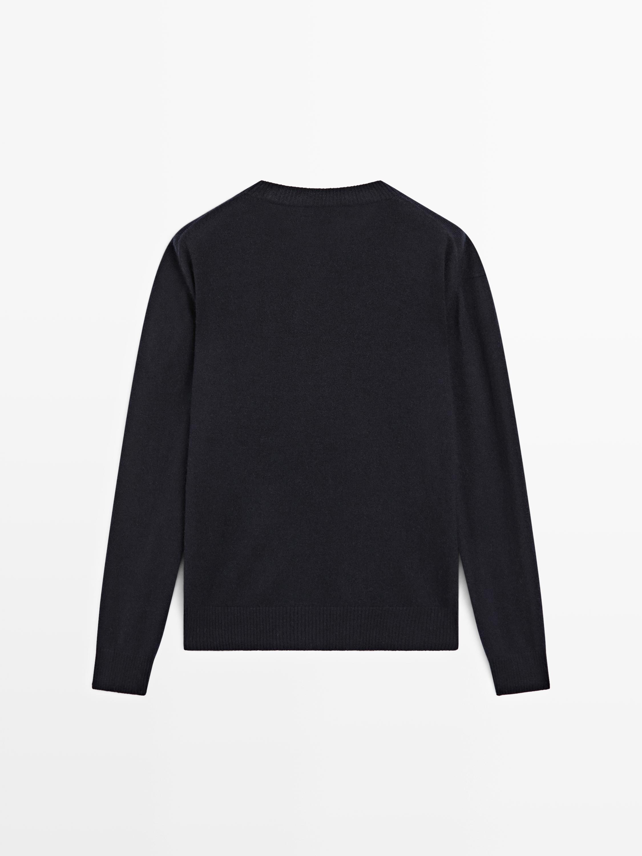 100% cashmere crew neck sweater
