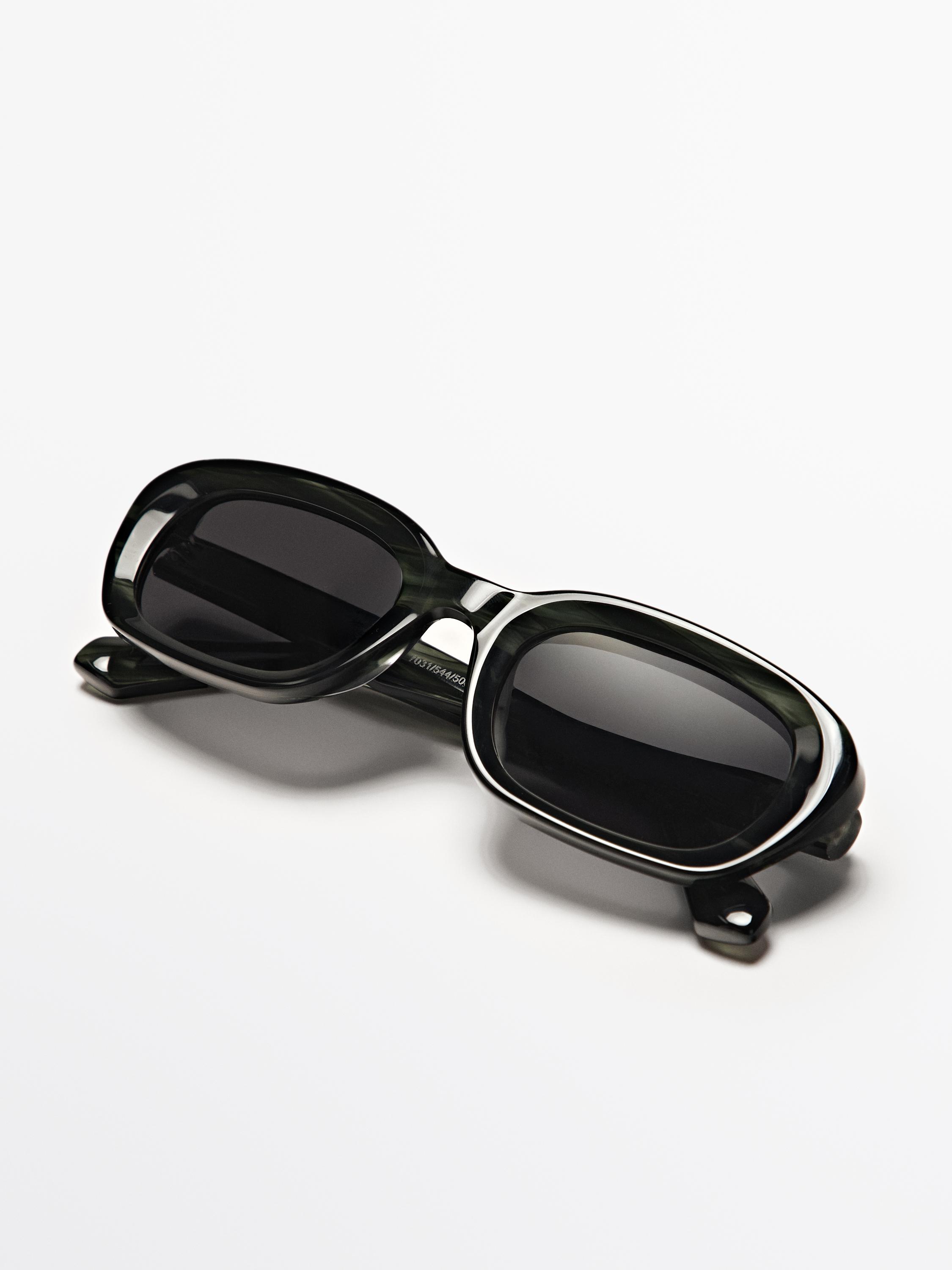 Oval sunglasses