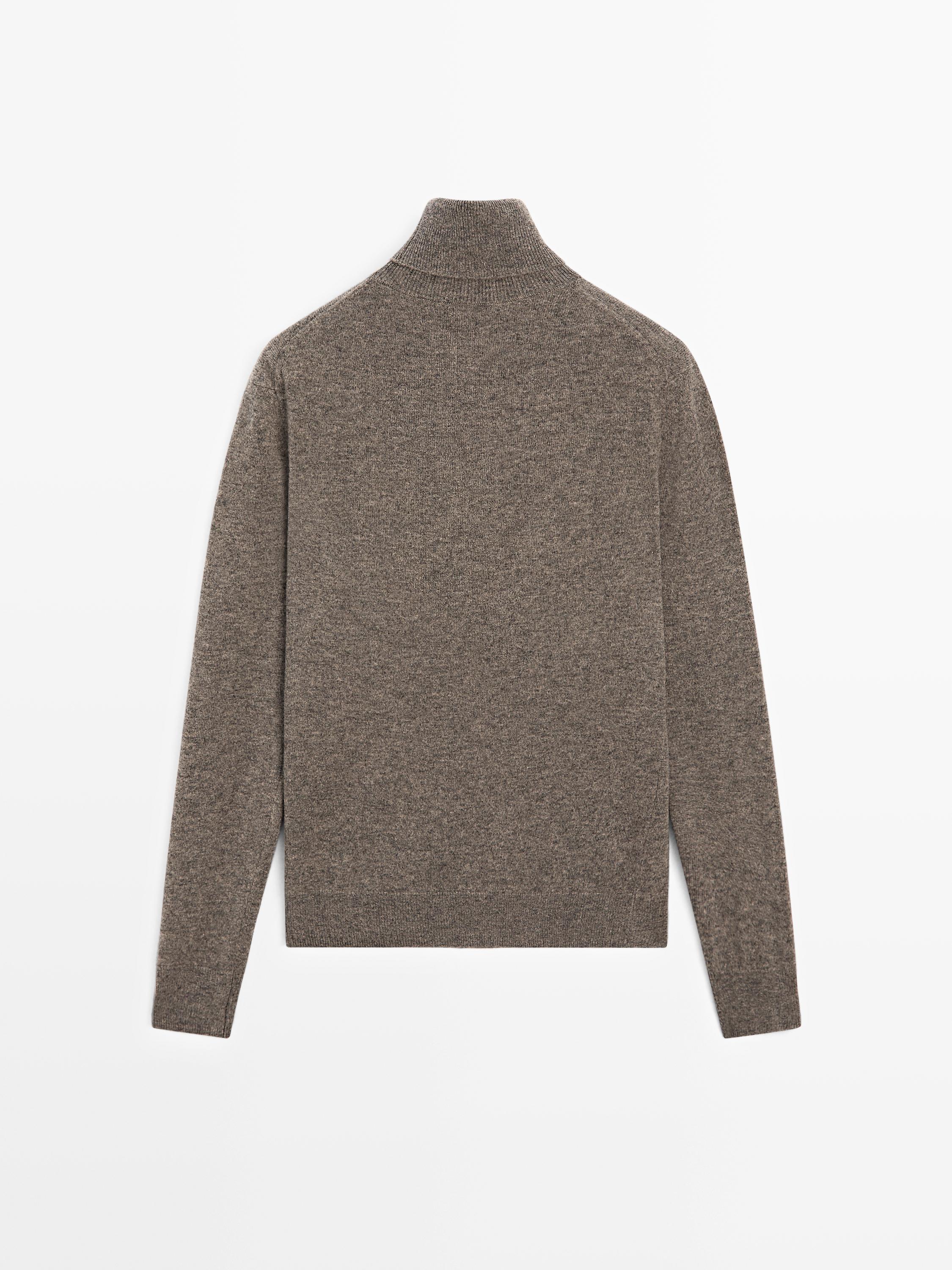 Yün karışımlı dik yaka kazak