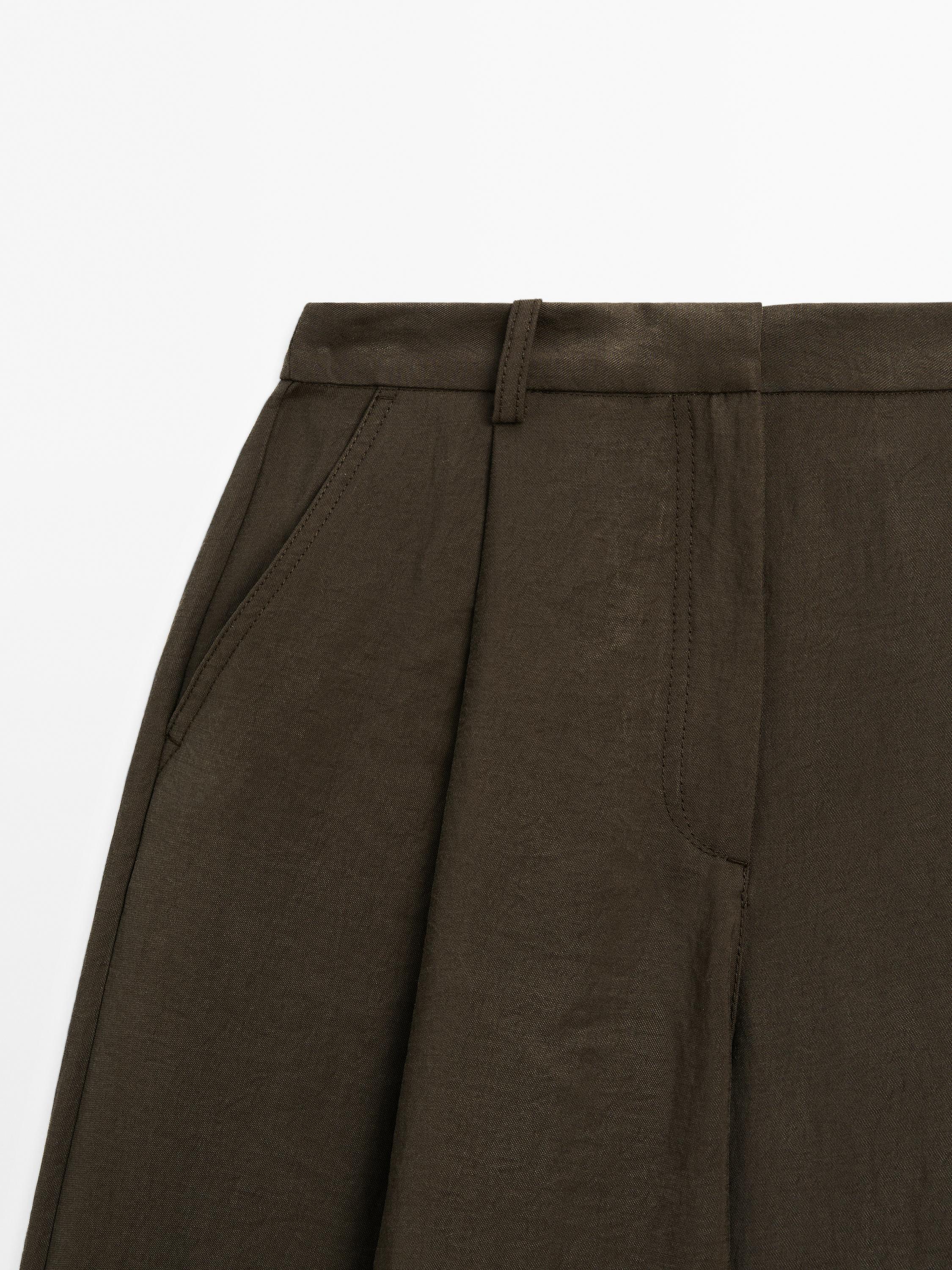 Wide-leg cropped trousers with darts