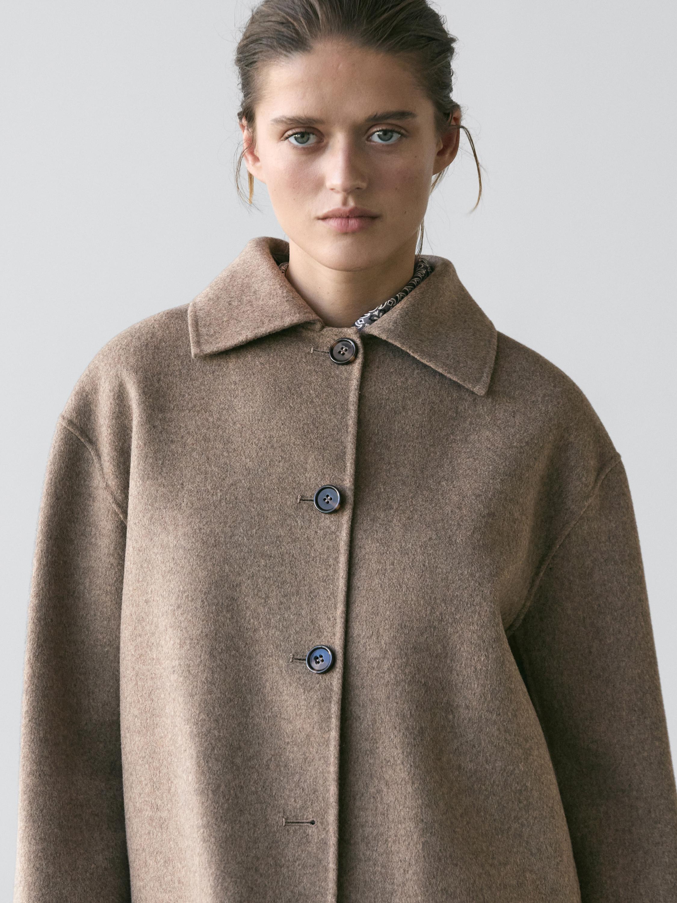 Manteau court laine avec boutons