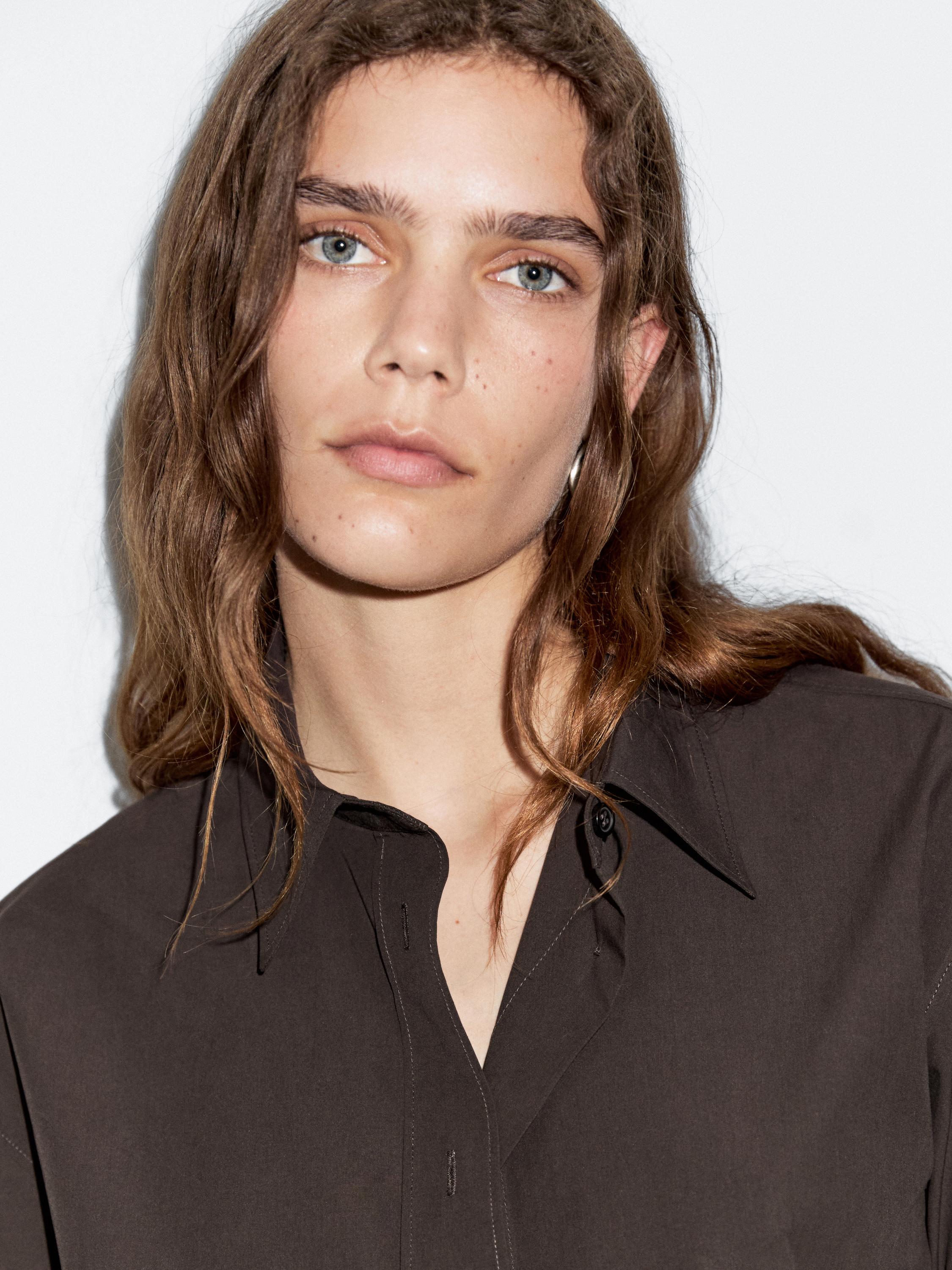 Lang poplinskjorte i 100 % bomull