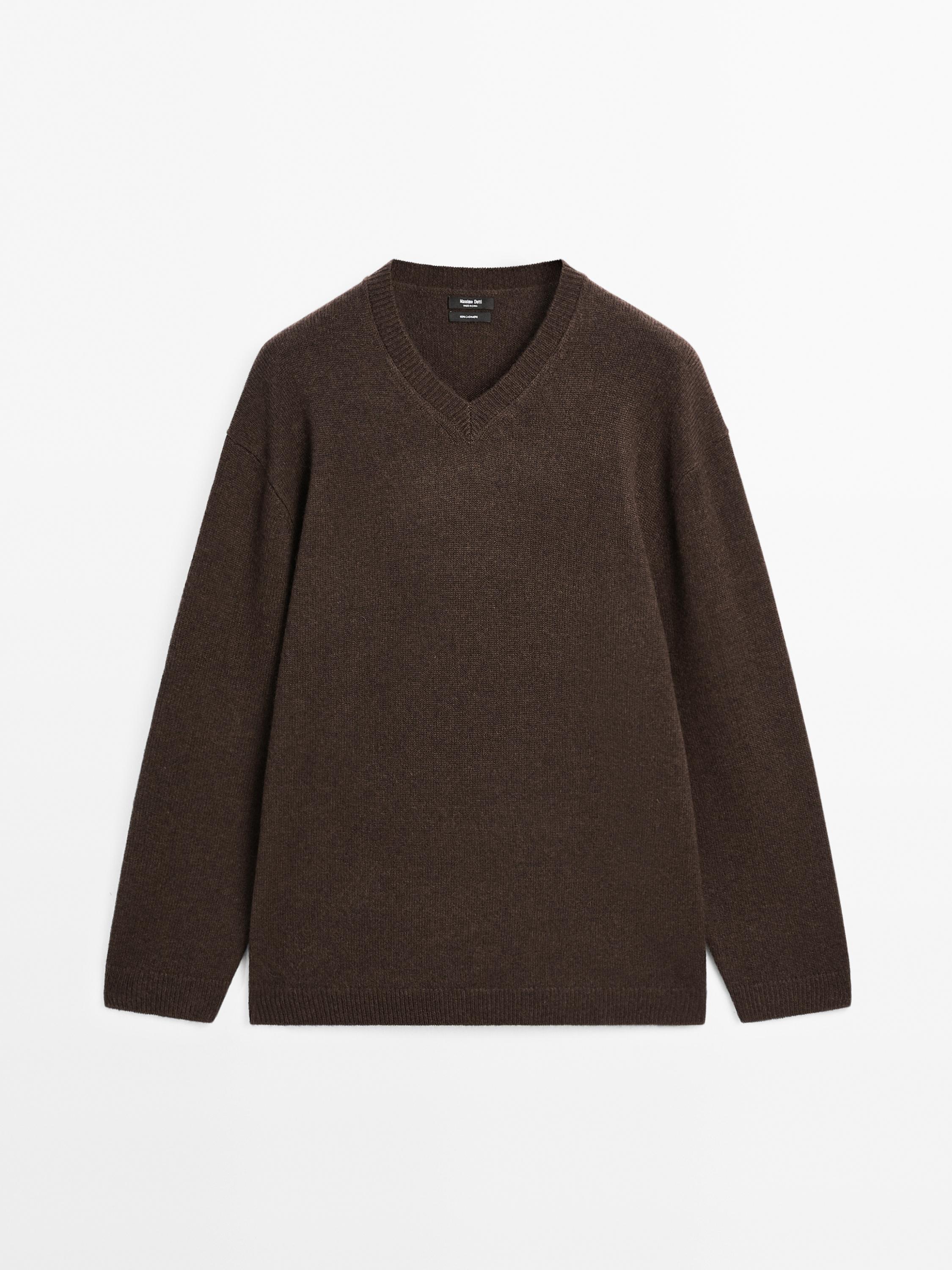 100% cashmere oversize V-neck sweater