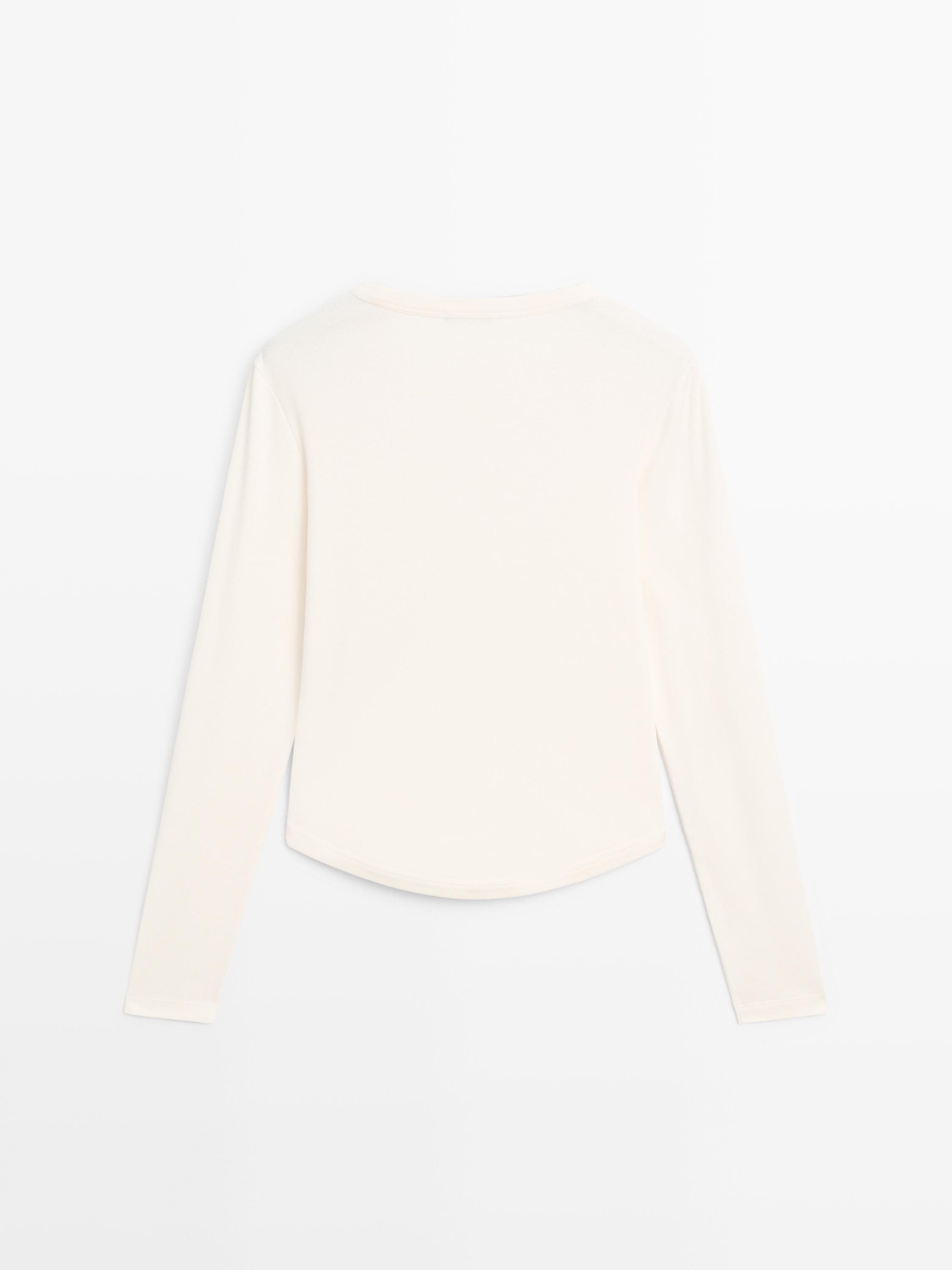 Langarmshirt mit abgerundetem Saum