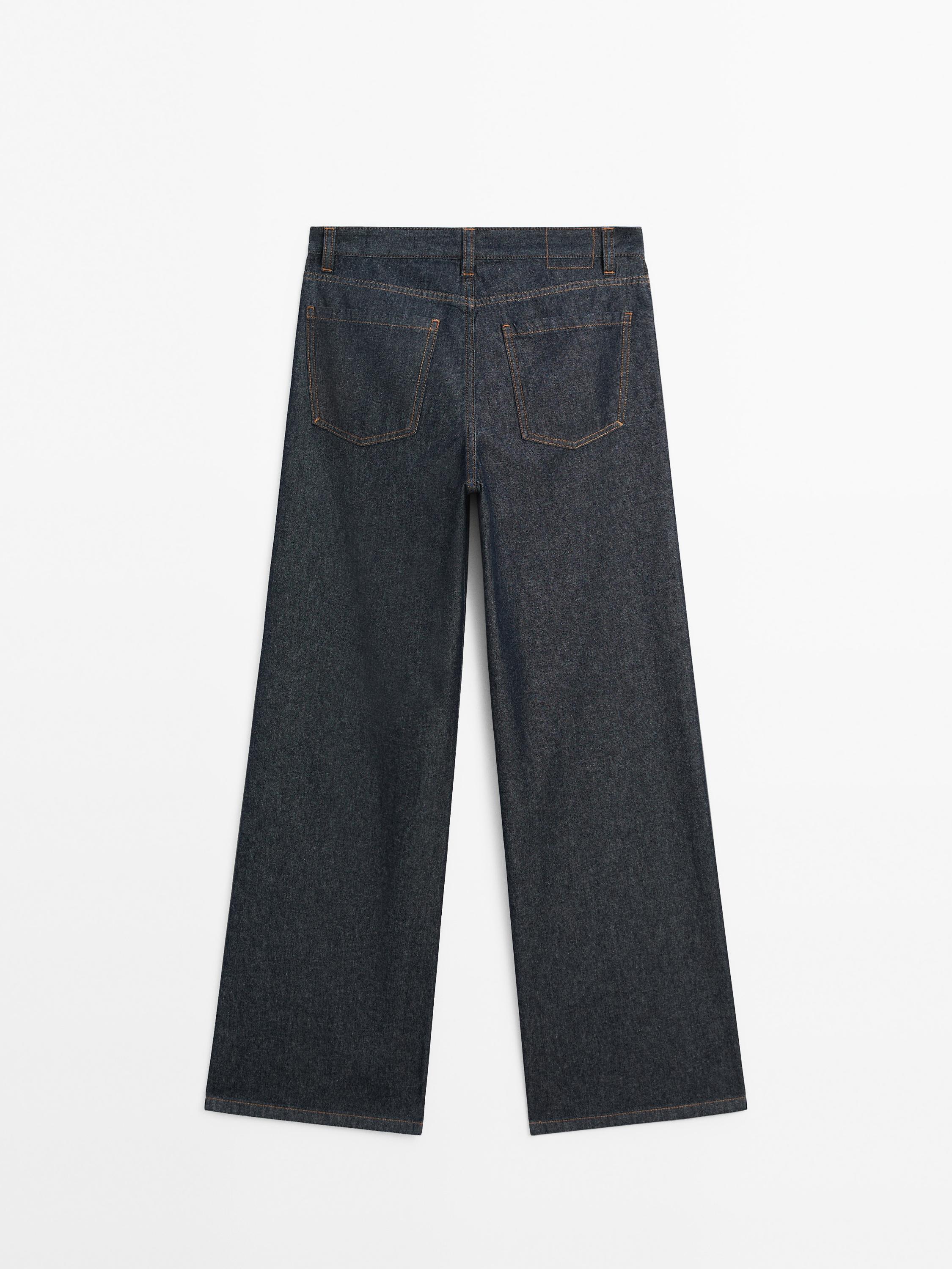 Loose mid-rise wide-leg jeans