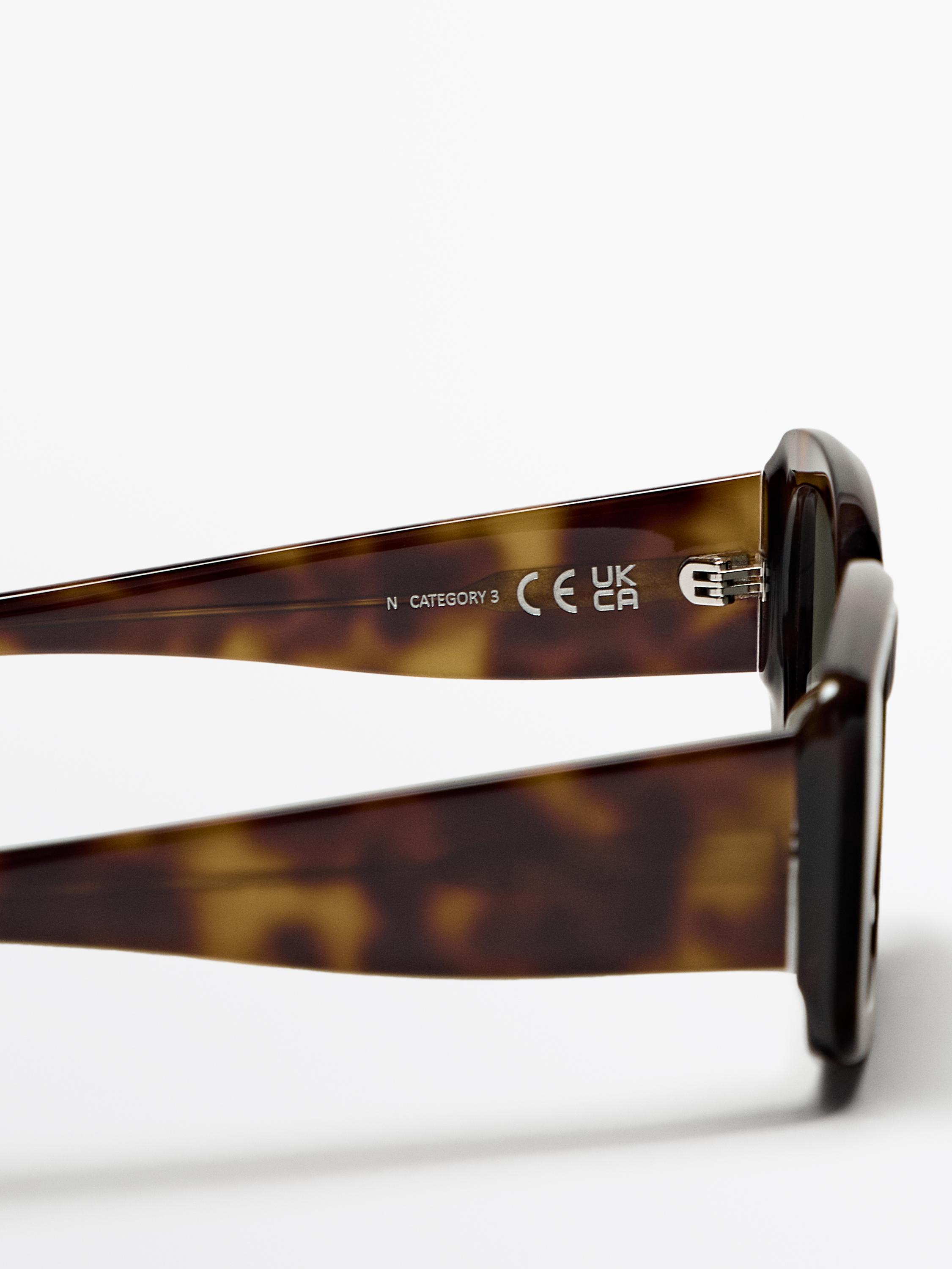 Rectangular tortoiseshell-effect sunglasses